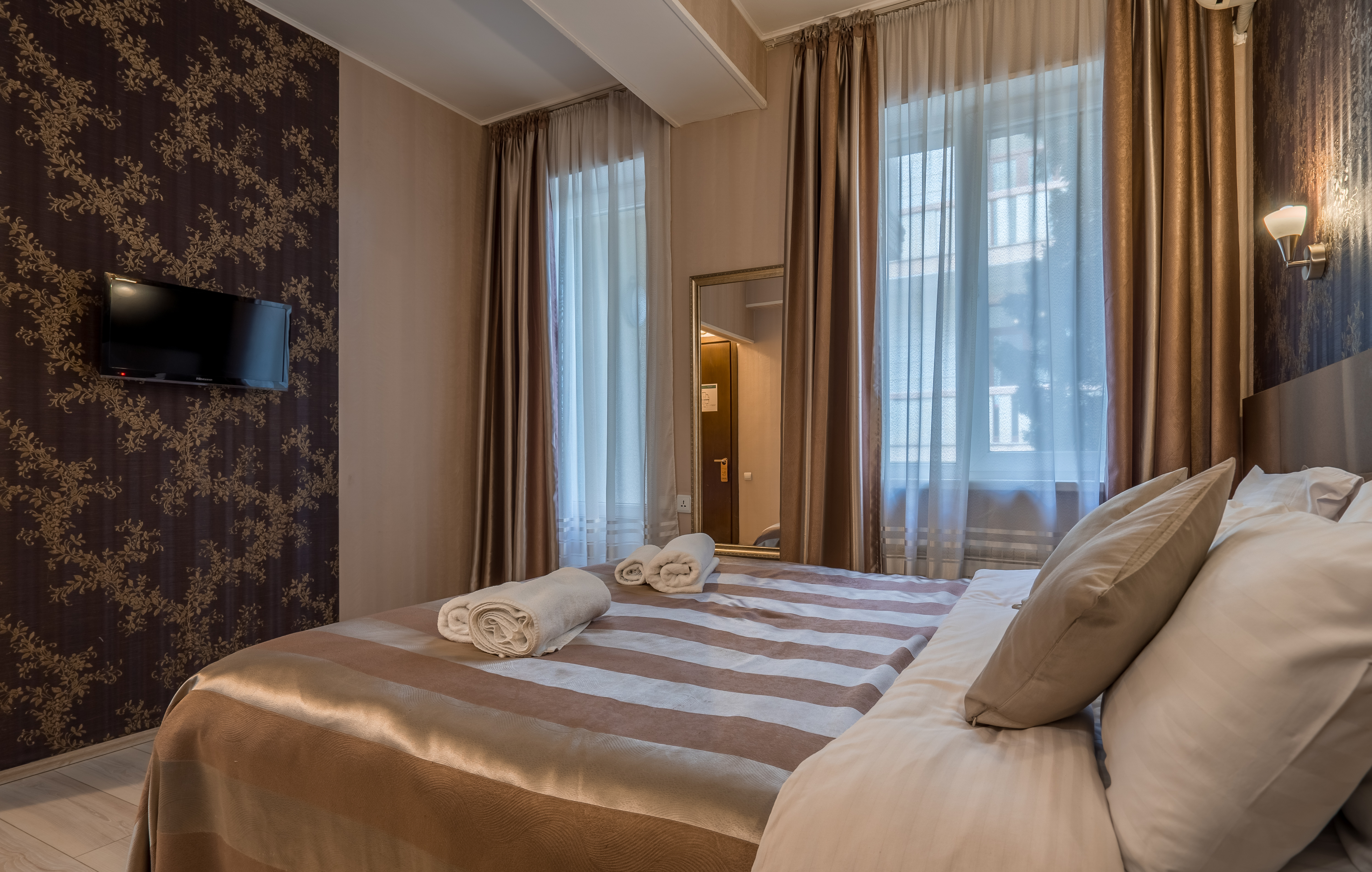 Double One Bedroom One Bathroom