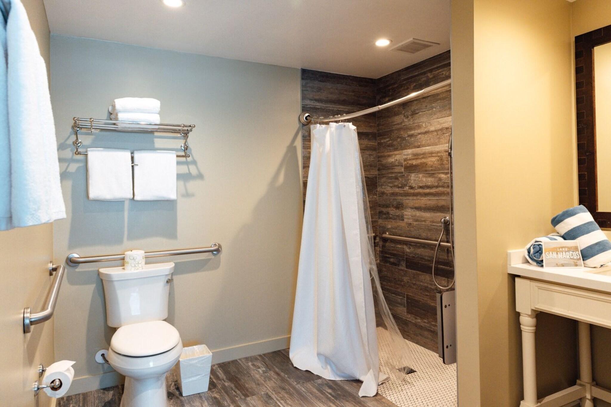 Double King Bed One Bedroom 