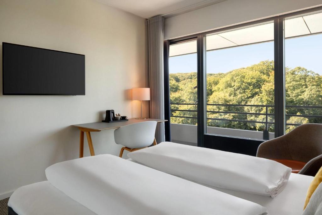 Room Economy
