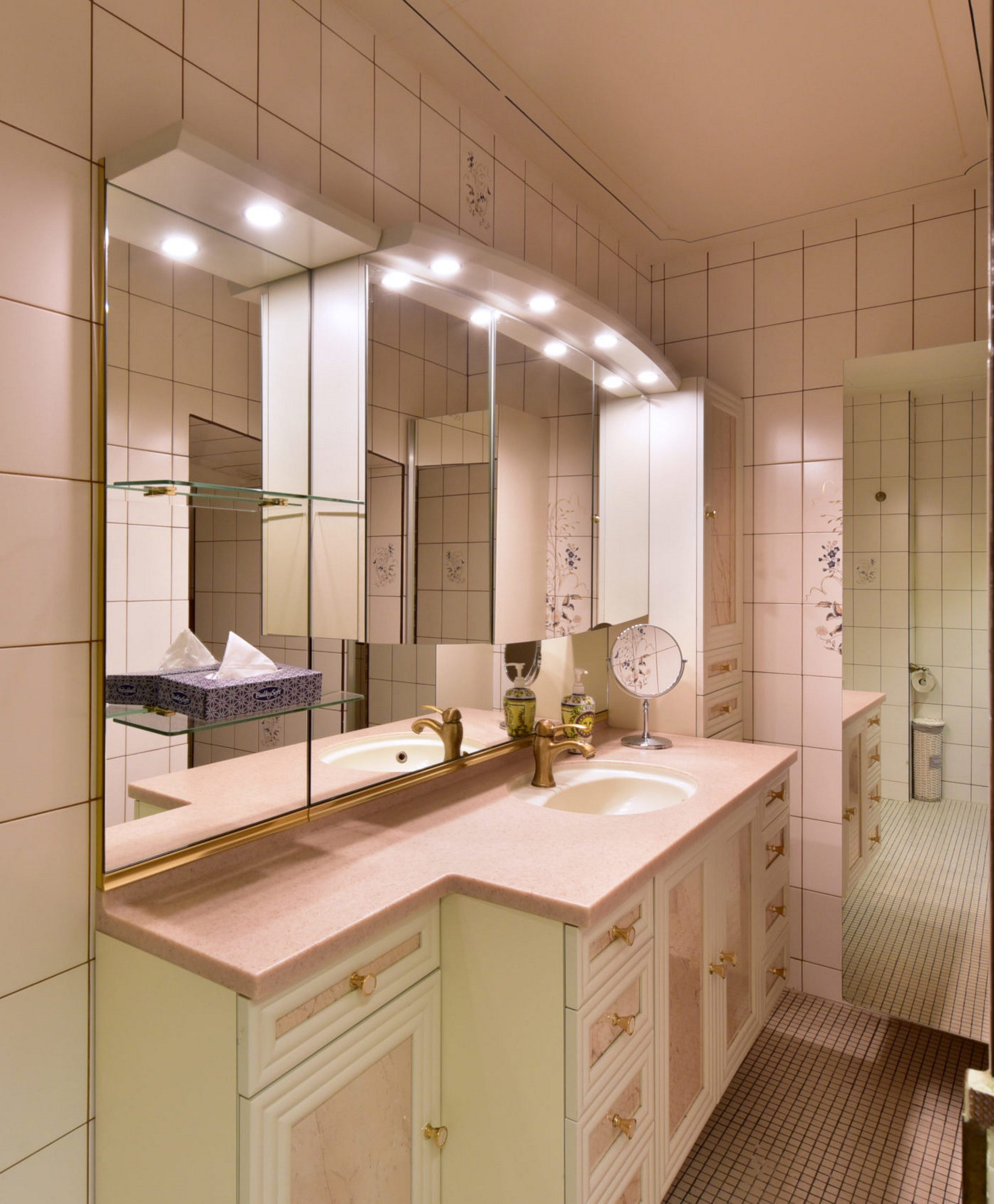 Family Room Four Bedrooms One Bathroom