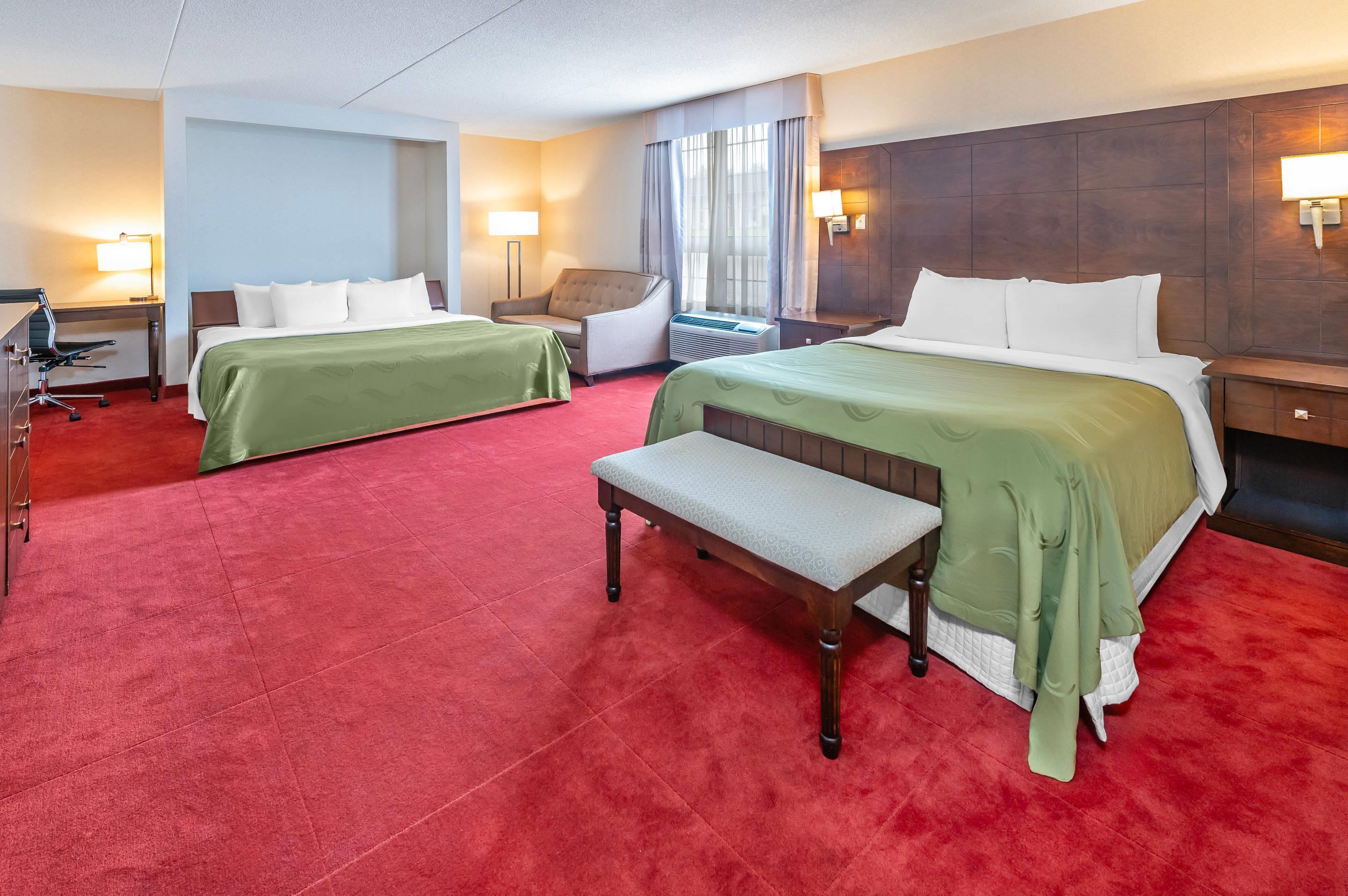 Quadruple Non Smoking