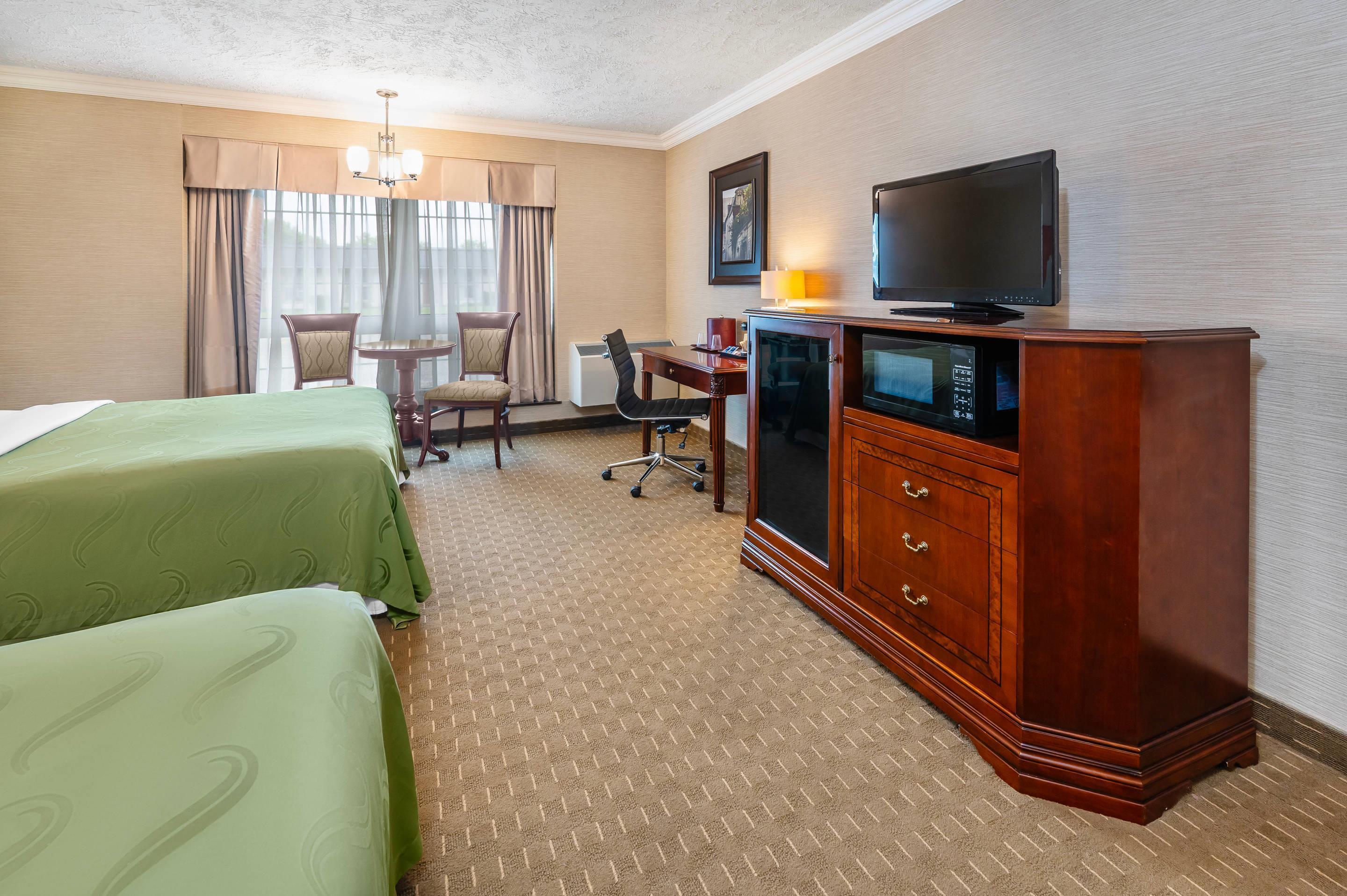 Double Two Queen Beds Non Smoking