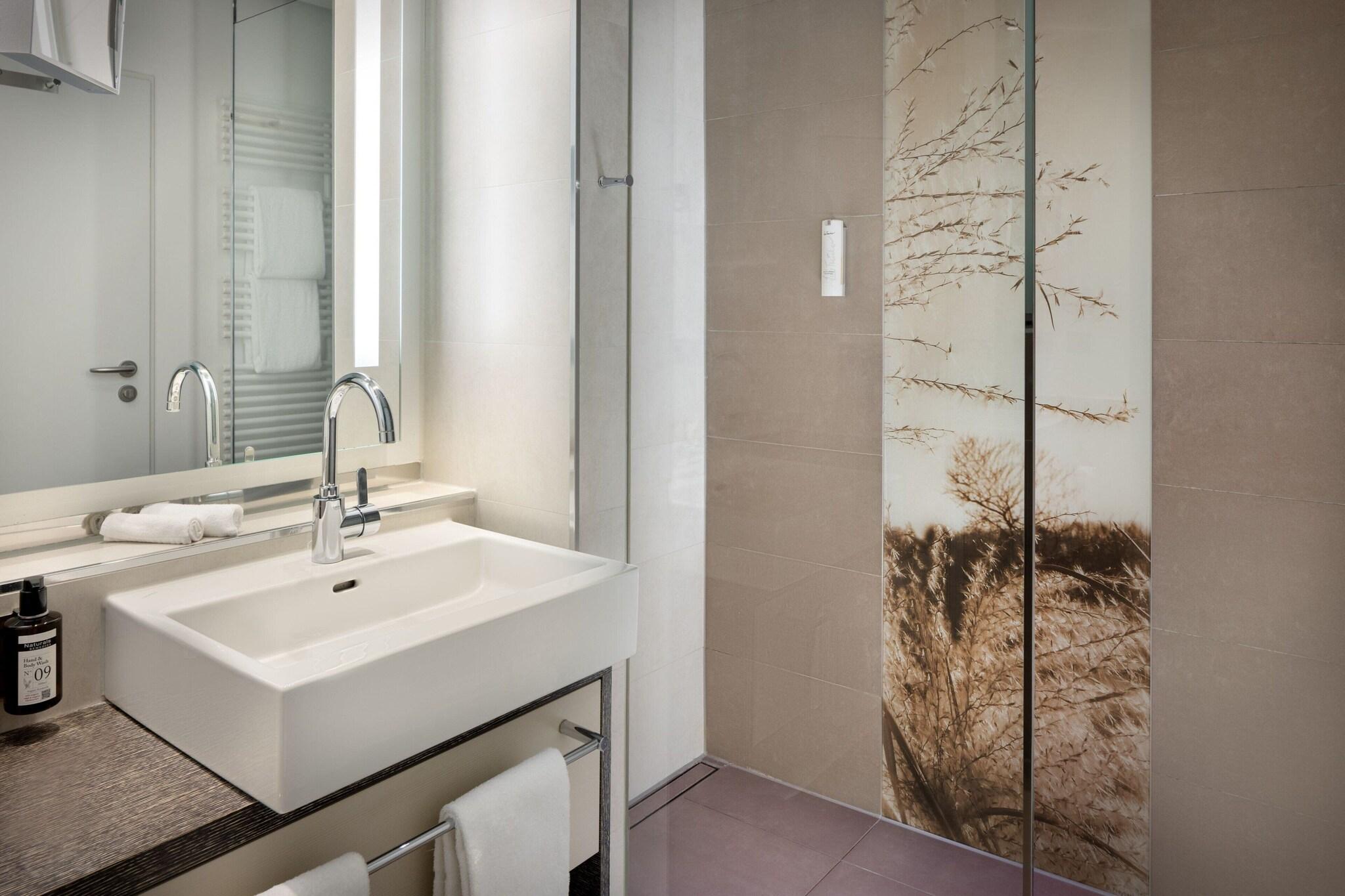 Double Premium with Views