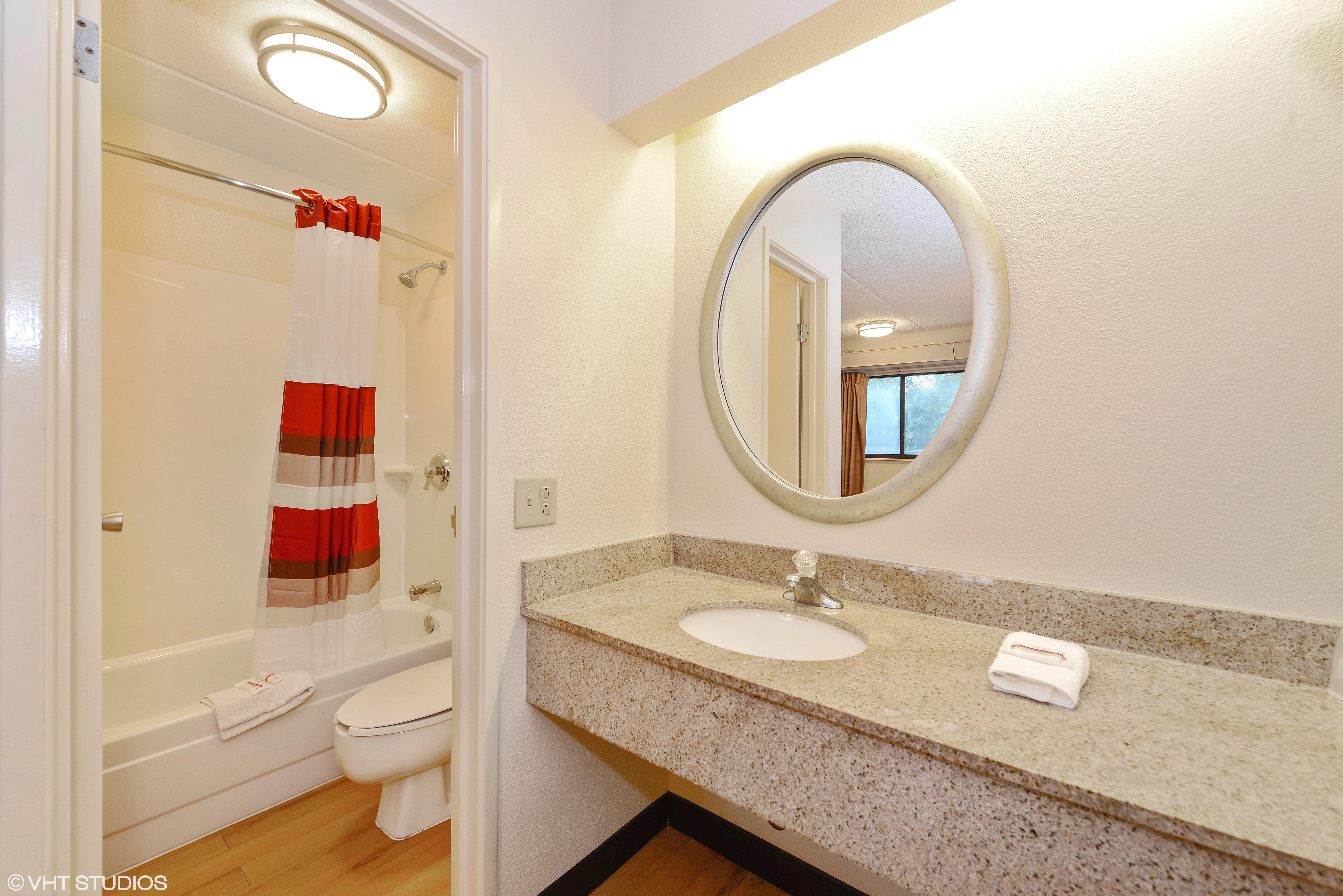 Double Deluxe Two Beds