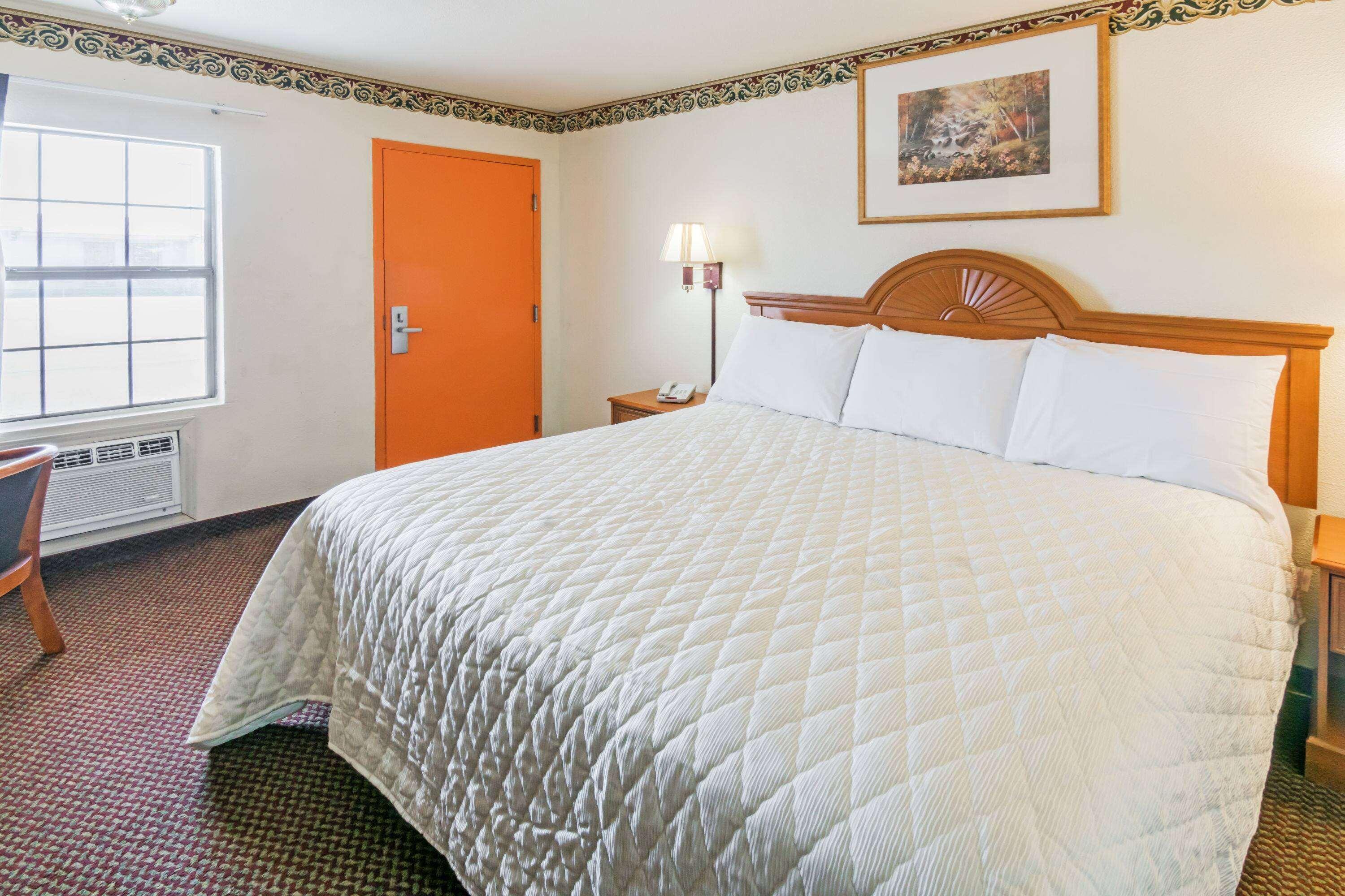 Room King Bed Non Smoking