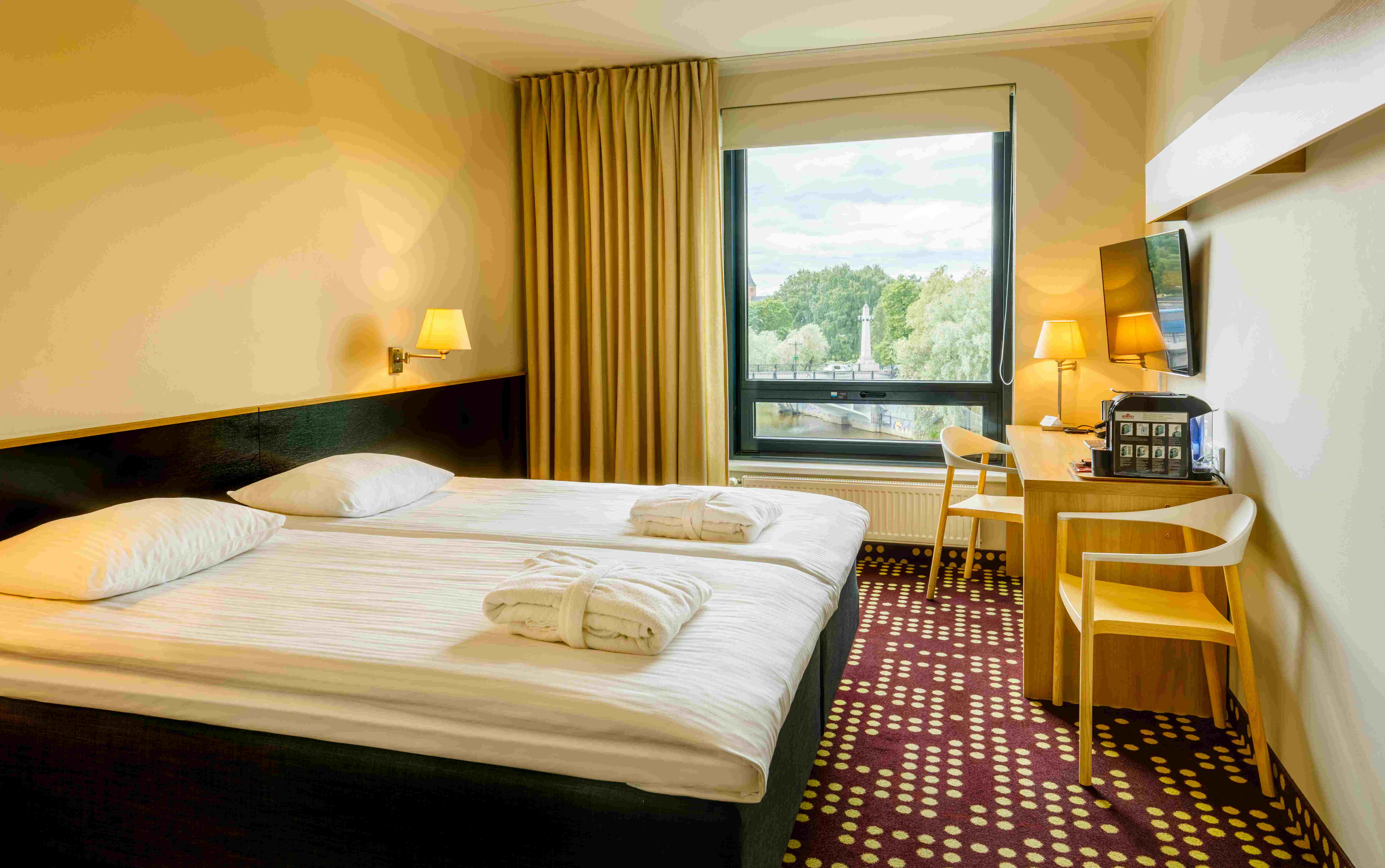 Double or Twin Superior