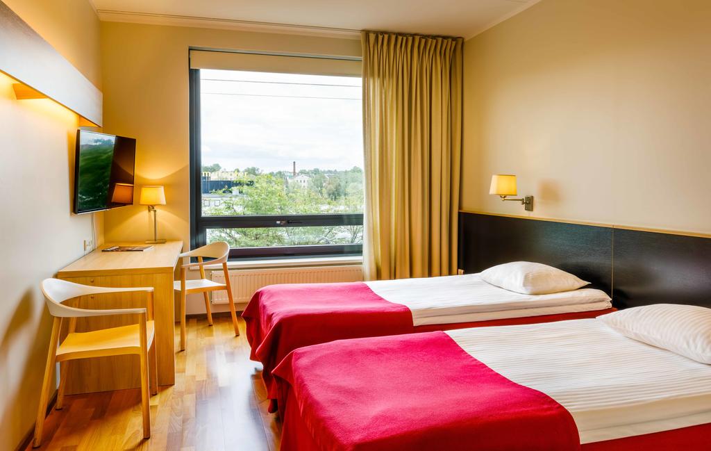 Double or Twin Standard