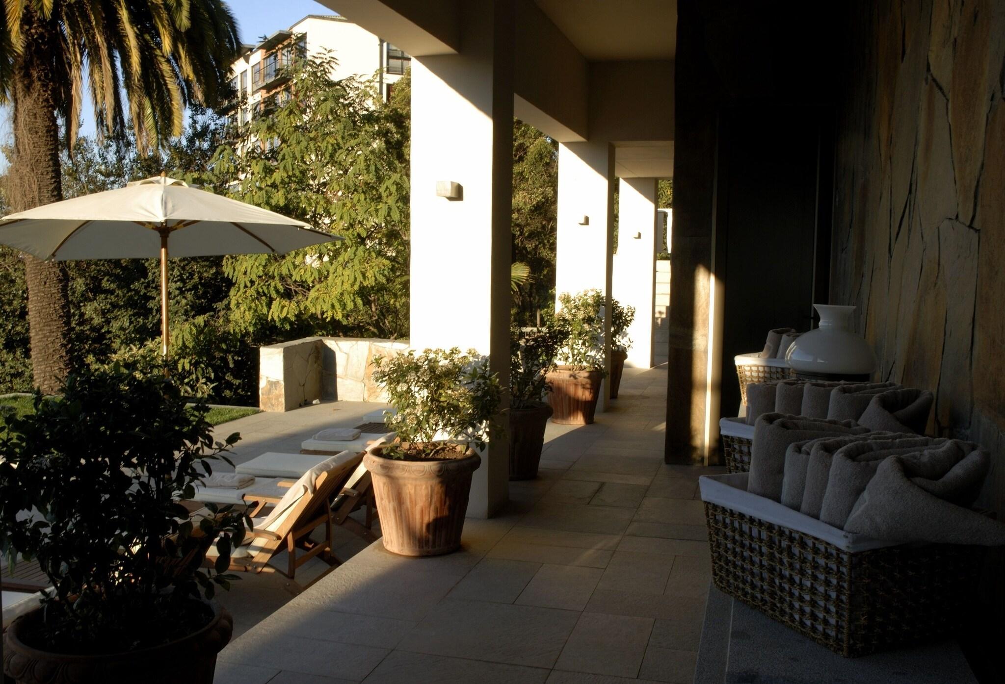 Double Deluxe King Bed