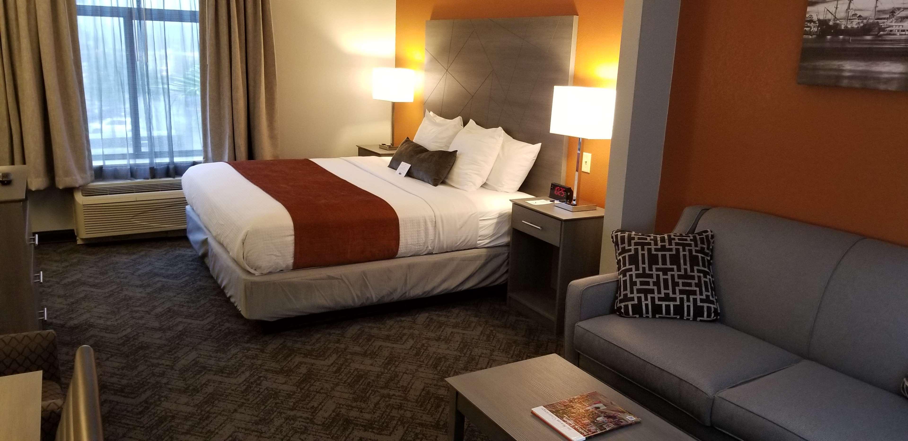 Room King Bed Non Smoking