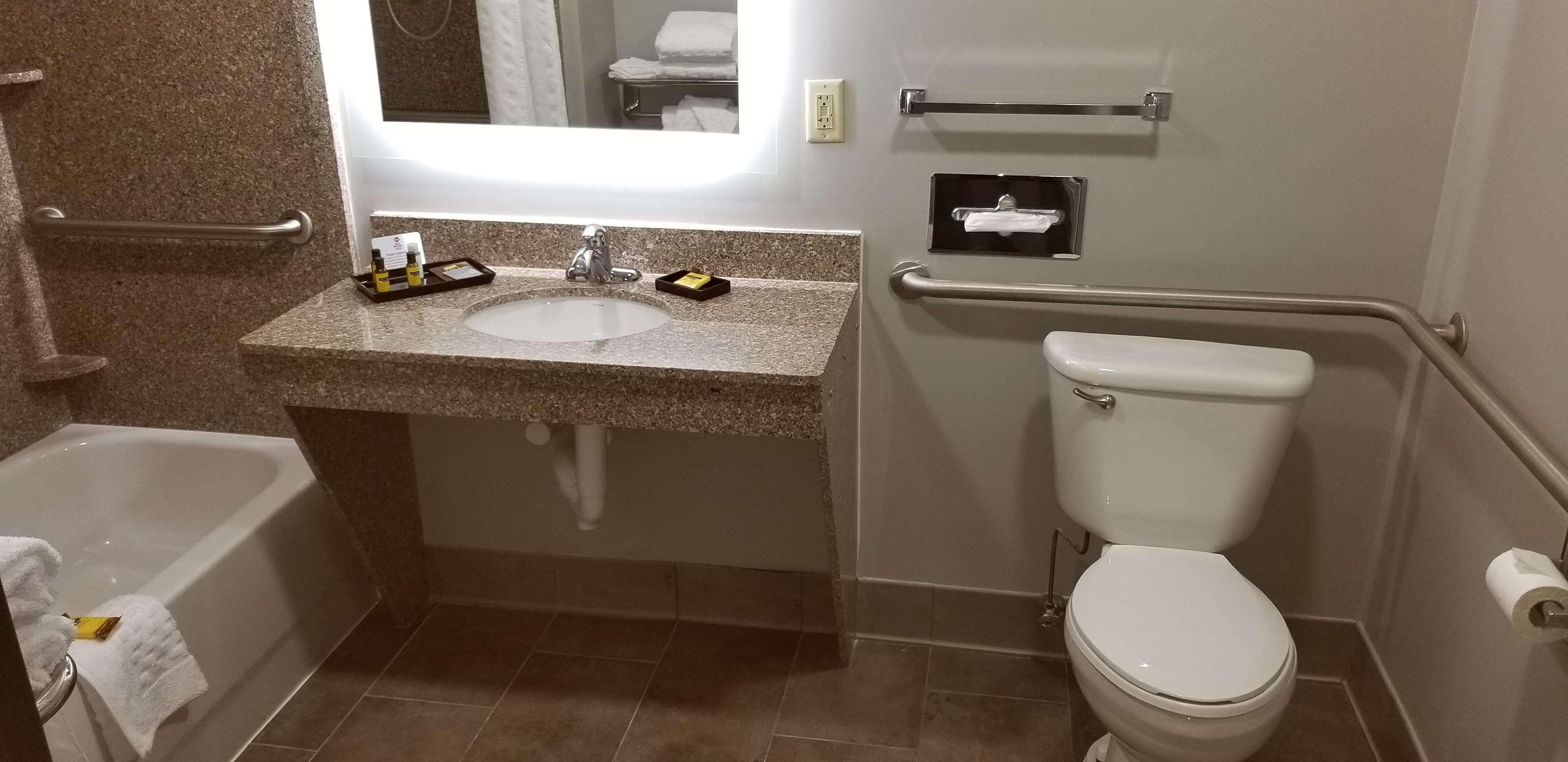 Room King Bed Non Smoking