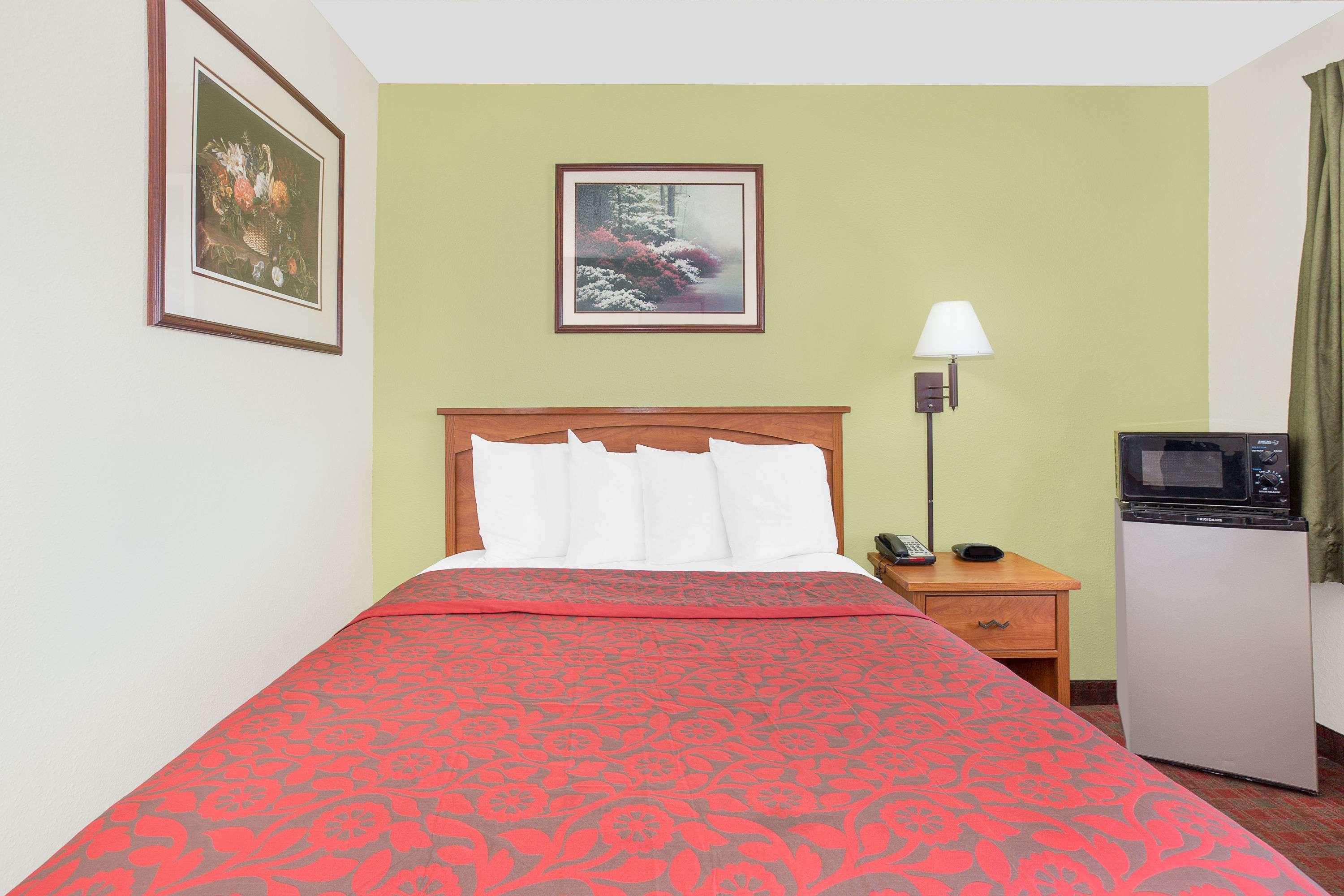 Double Queen Bed Non Smoking