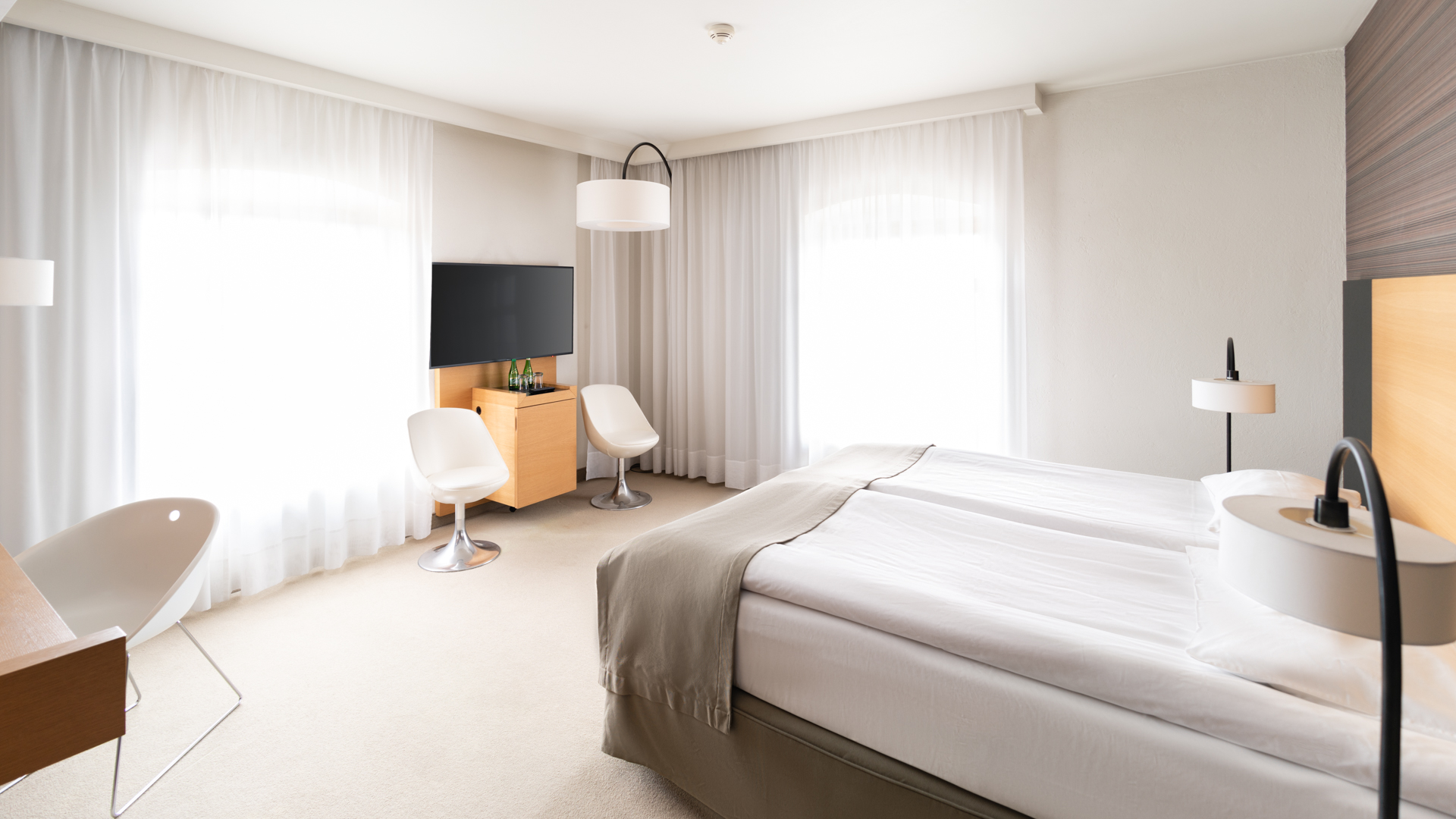 Double or Twin Deluxe