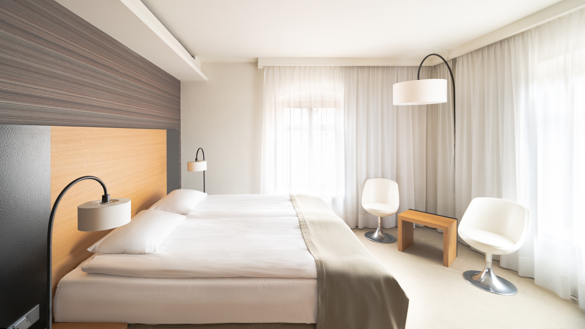 Double or Twin Deluxe