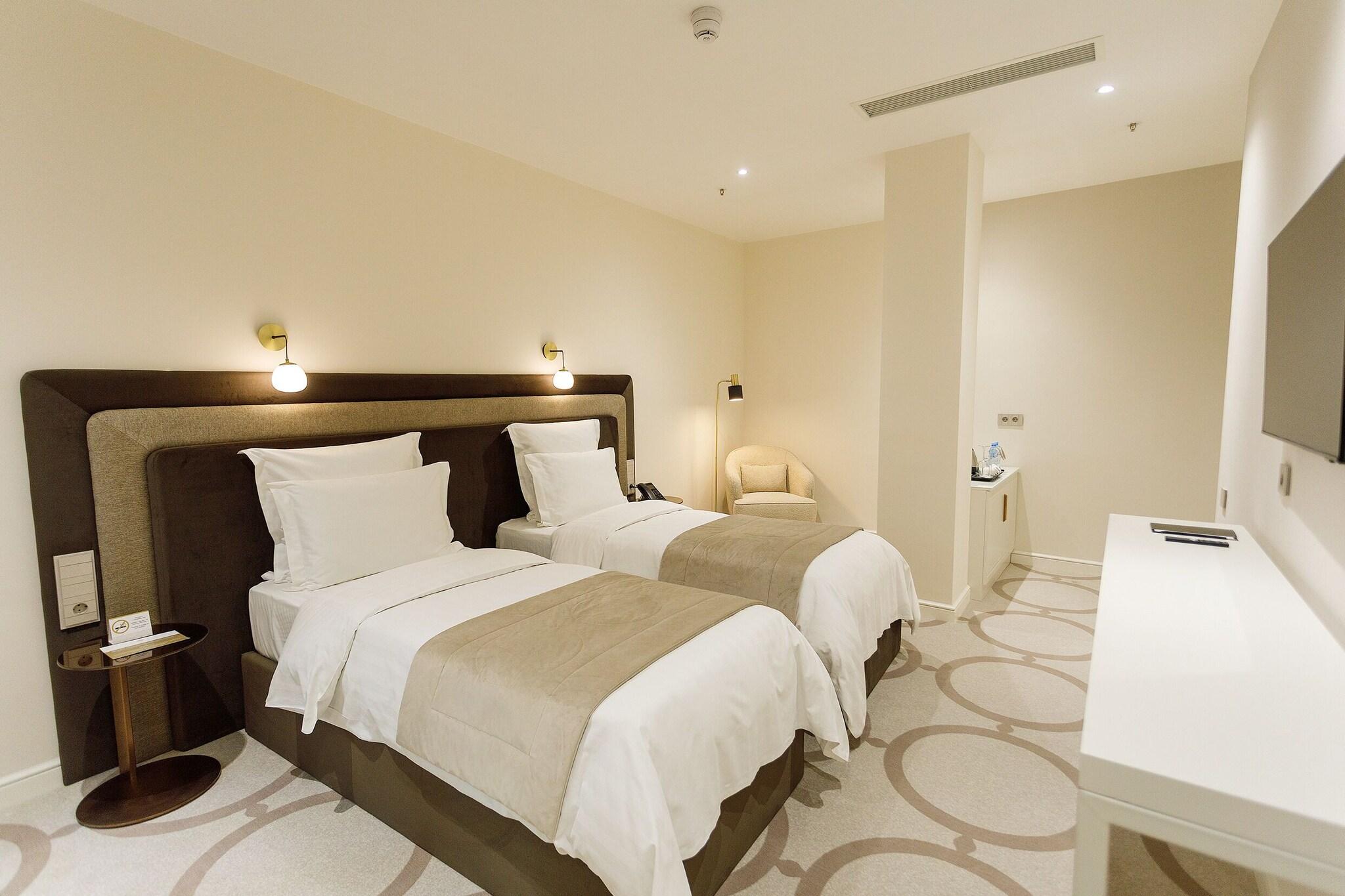 Twin Economy Non Smoking