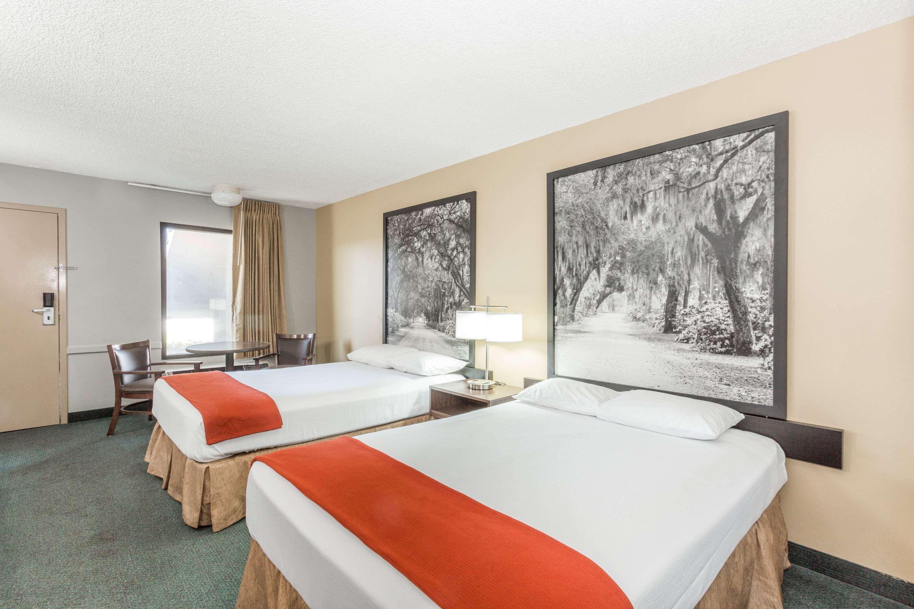 Room Two Double Beds