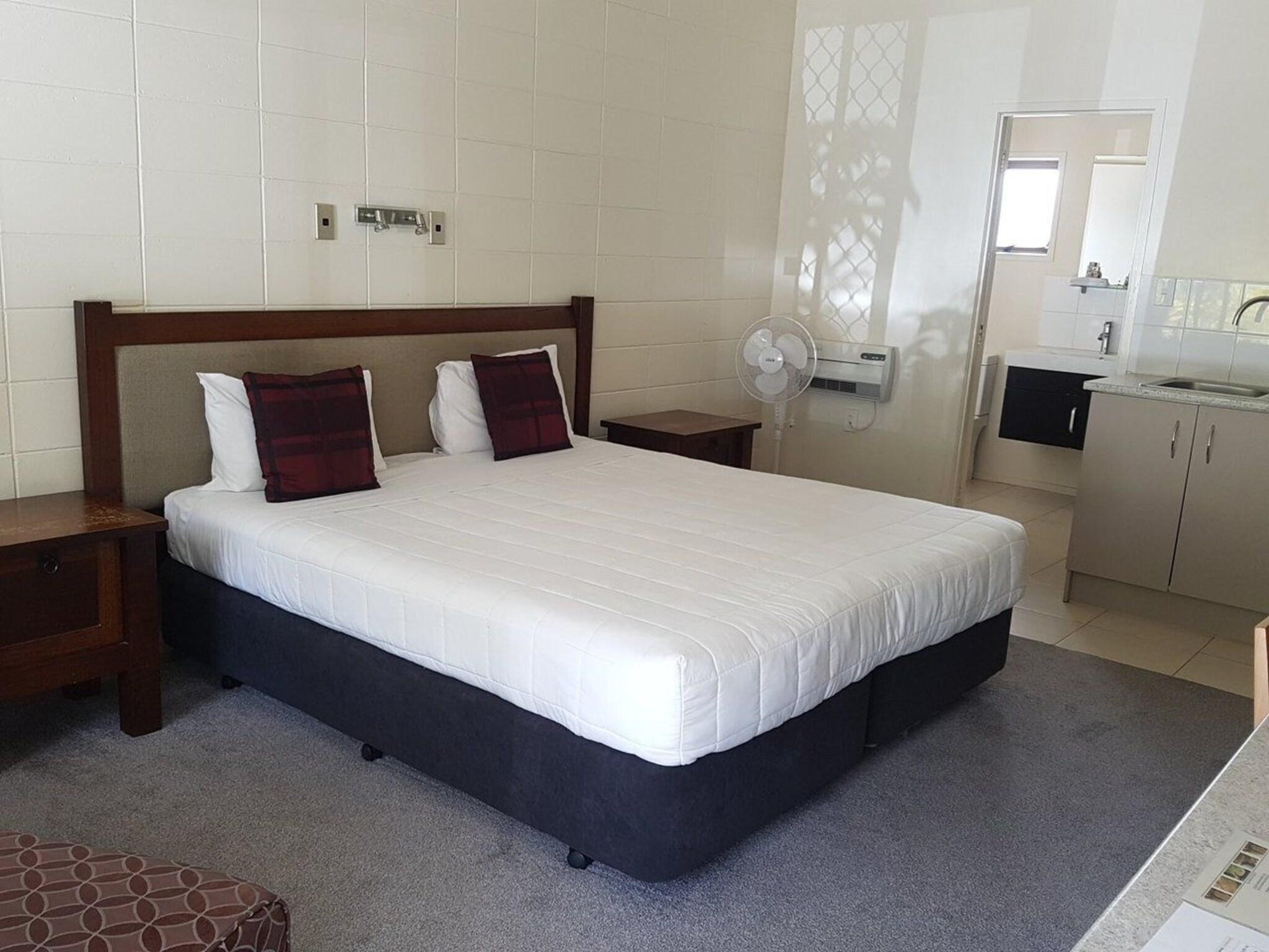 Studio King Size Bed