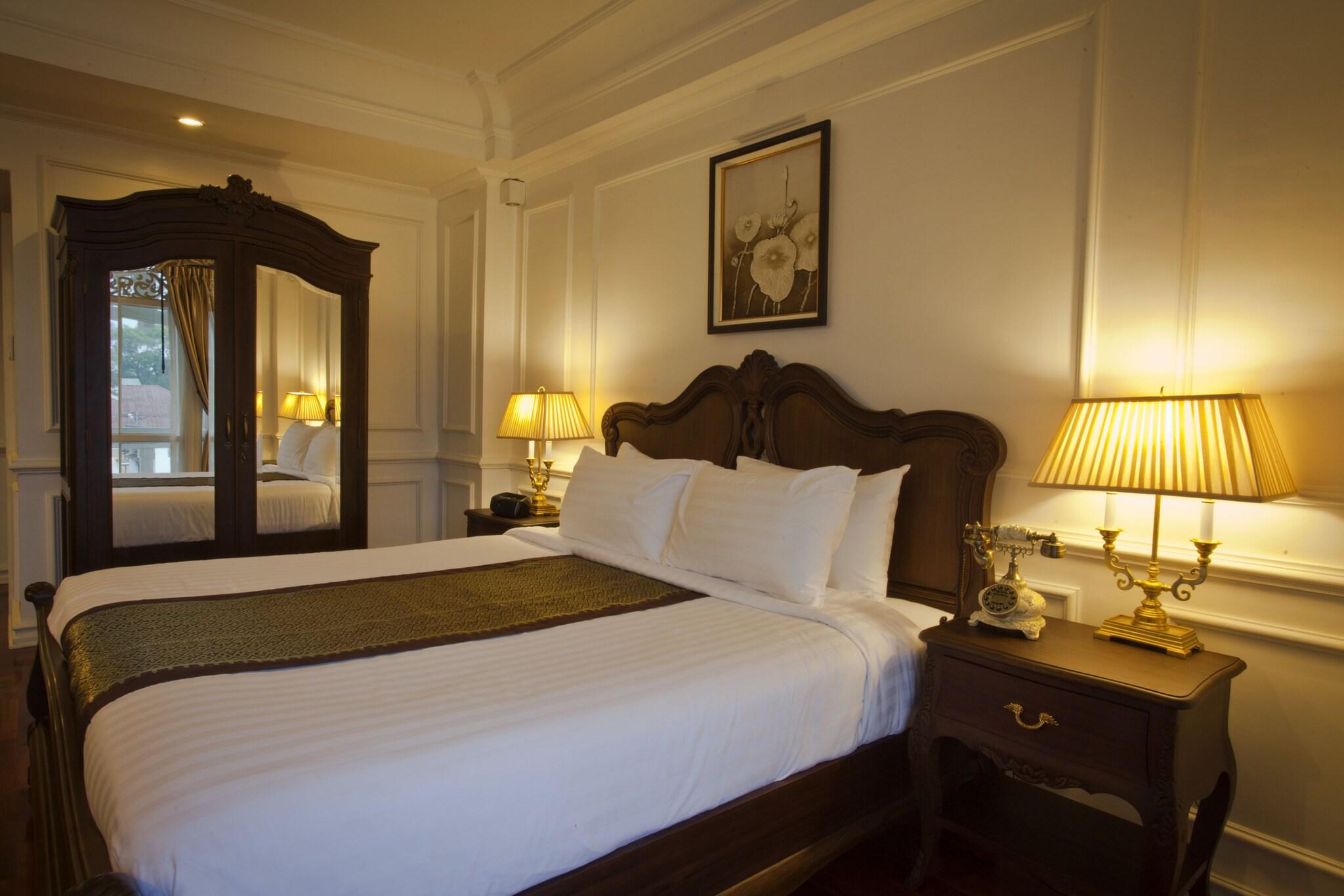 Twin Deluxe Two Beds