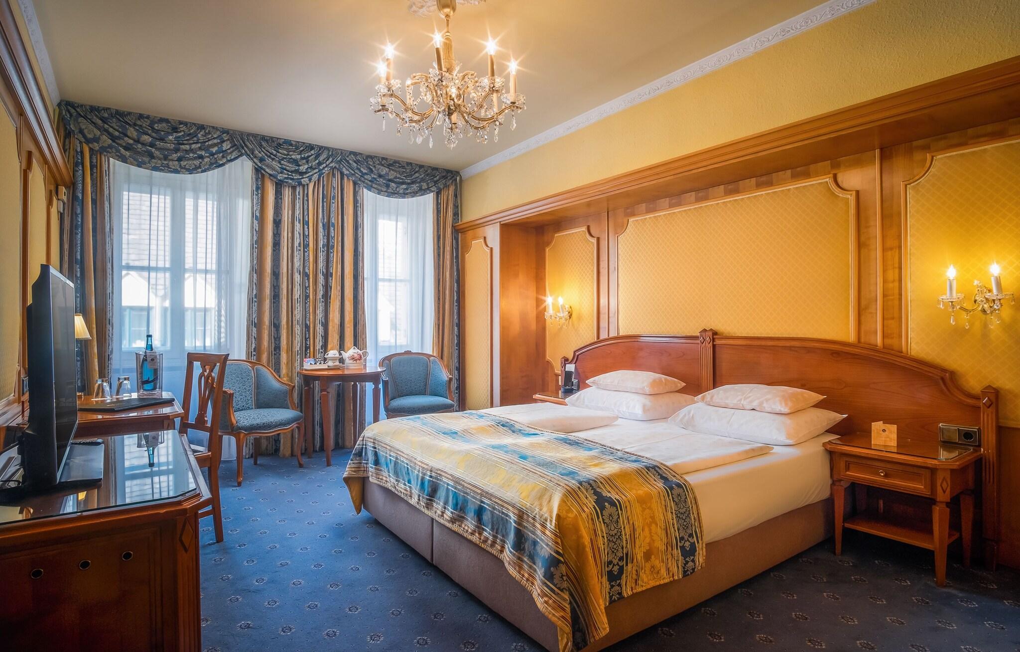 Double Deluxe Two Beds