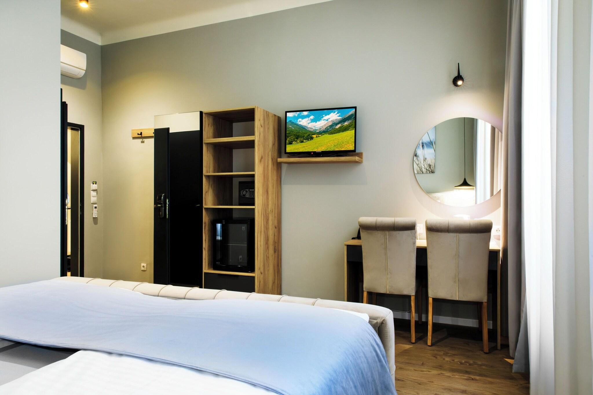 Double Superior King Bed