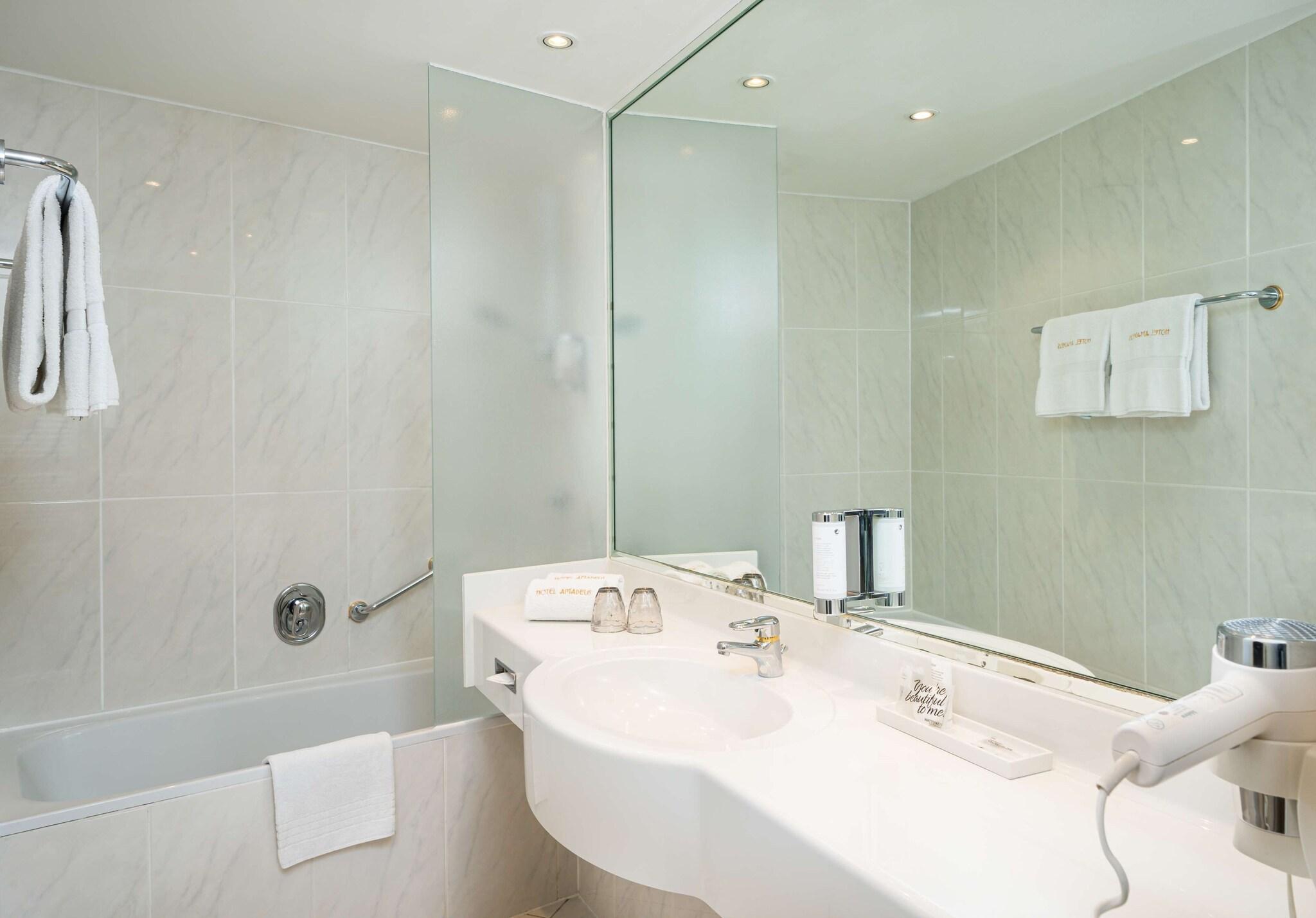 Double Superior Queen Bed