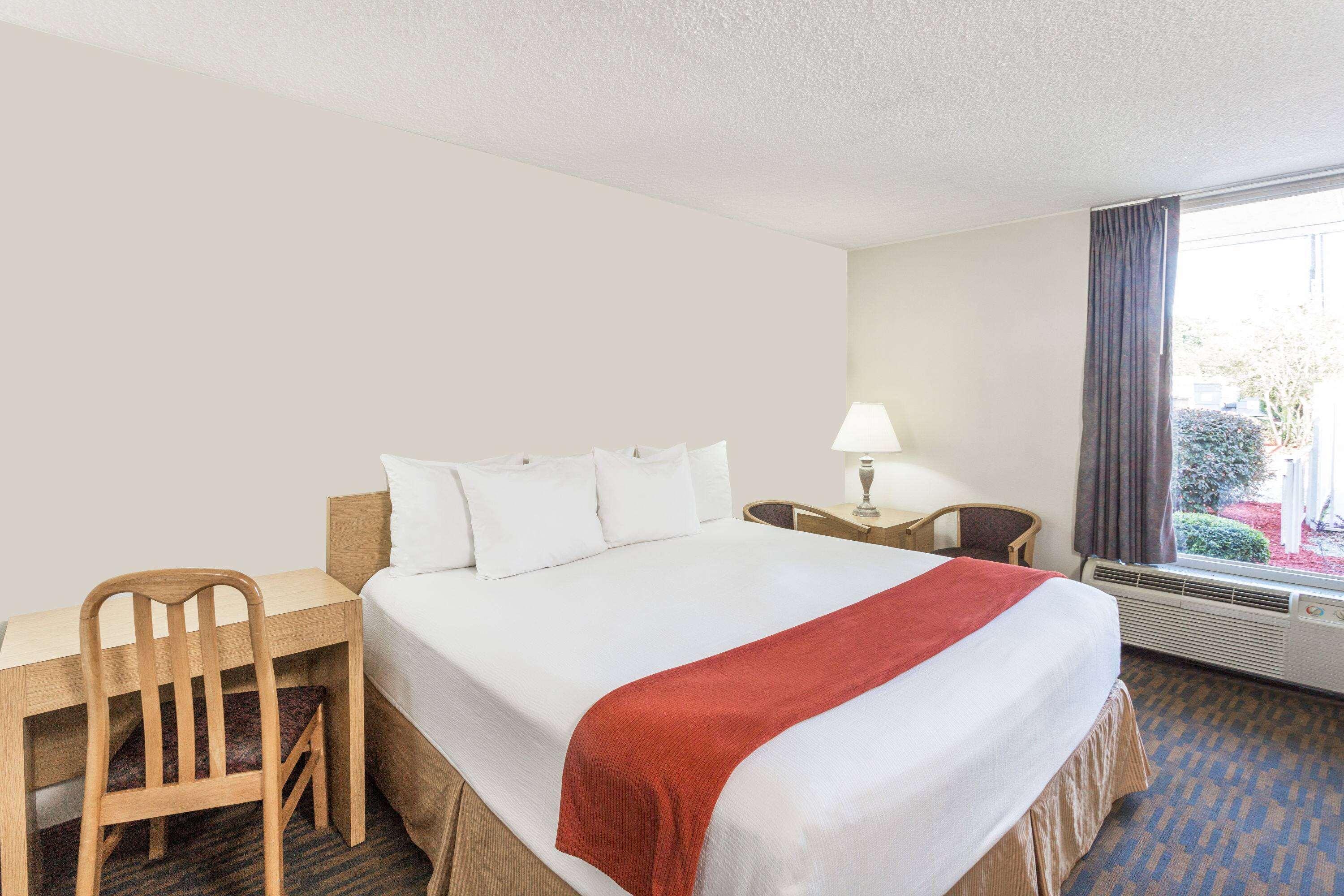 Double King Bed Non Smoking