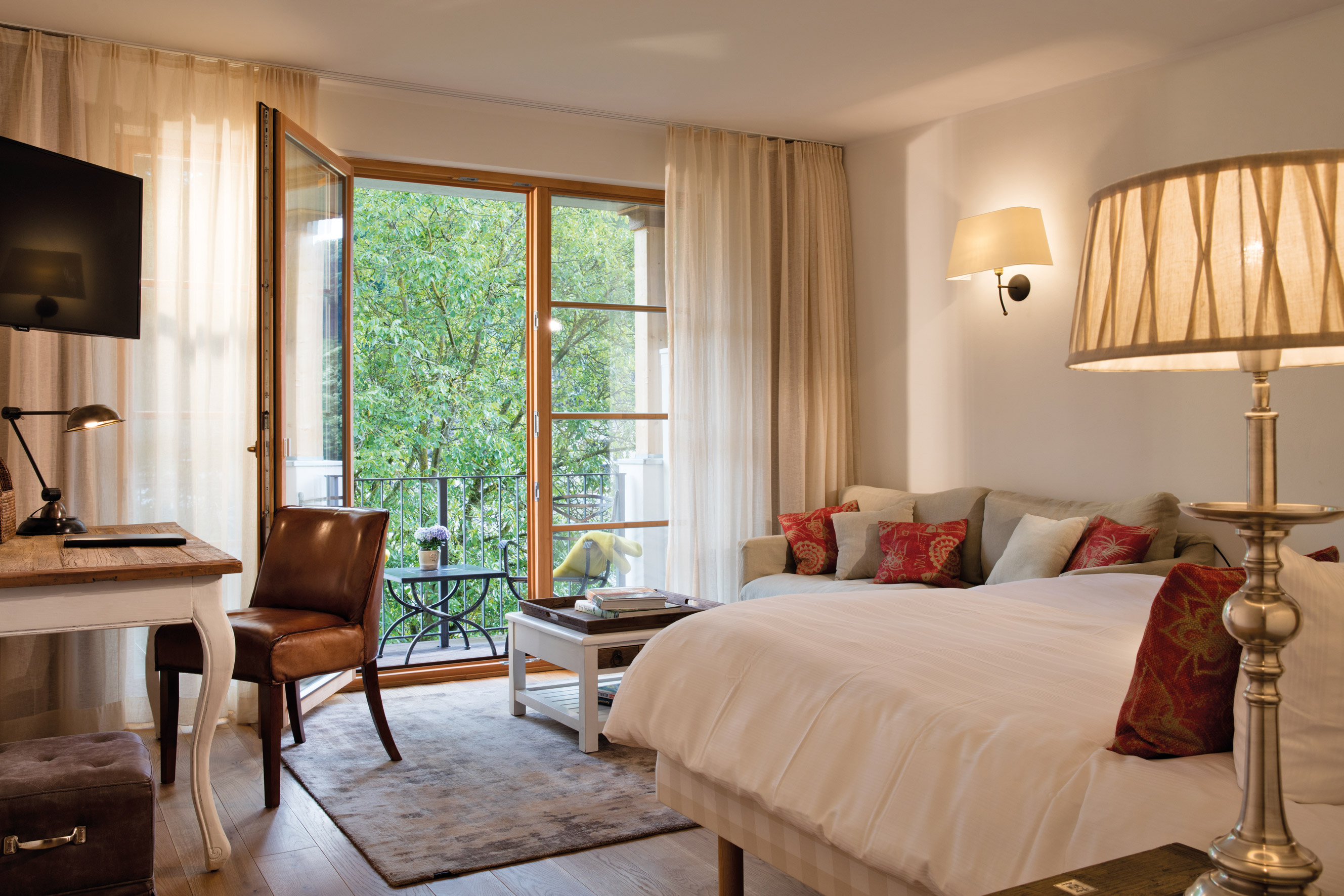 Double Superior Queen Bed