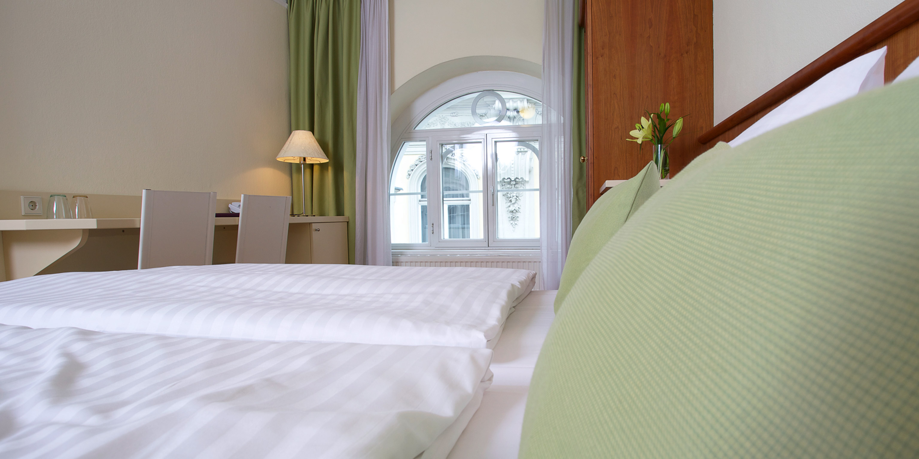 Double or Twin Standard