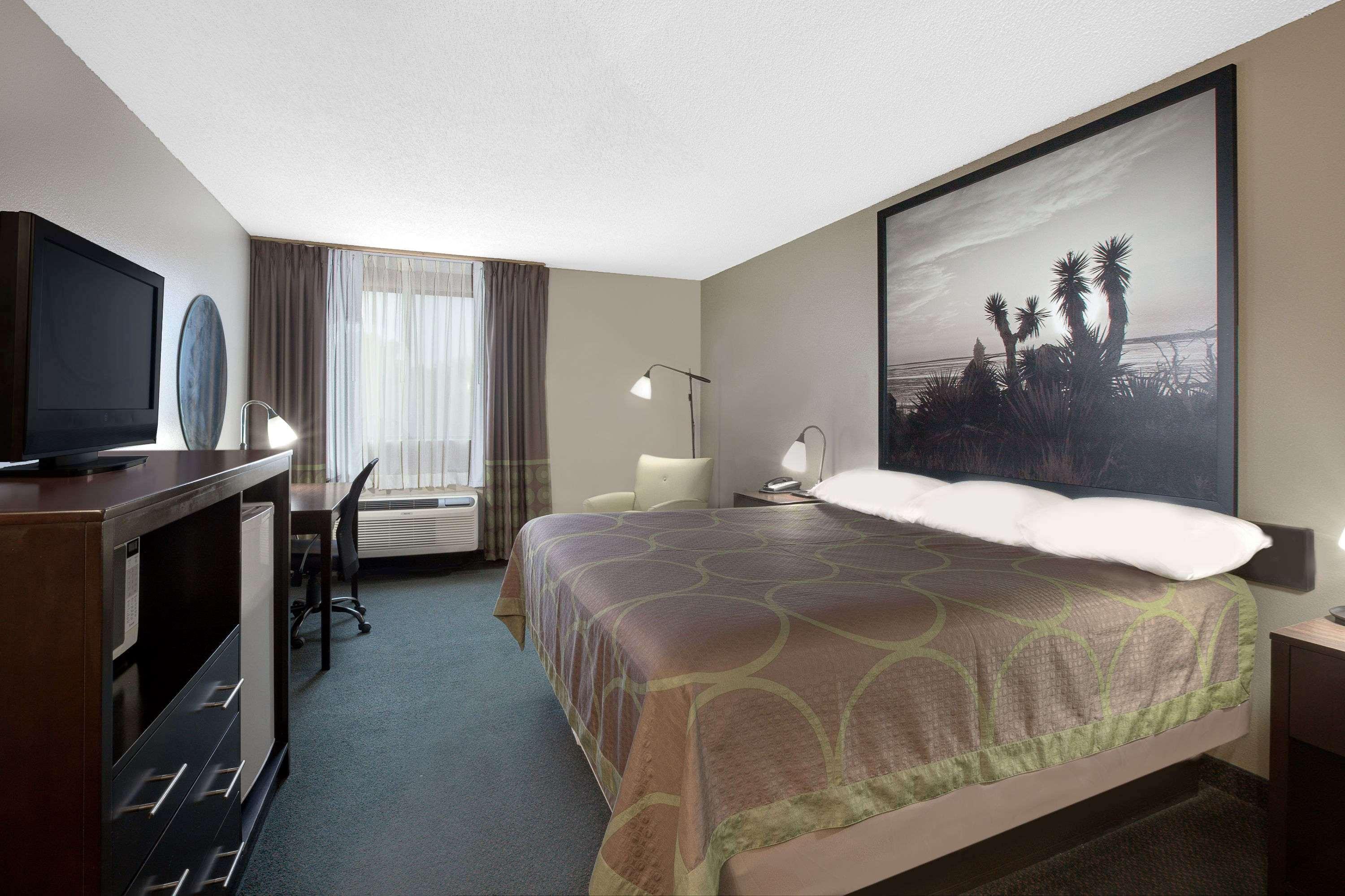 Double King Bed Non Smoking