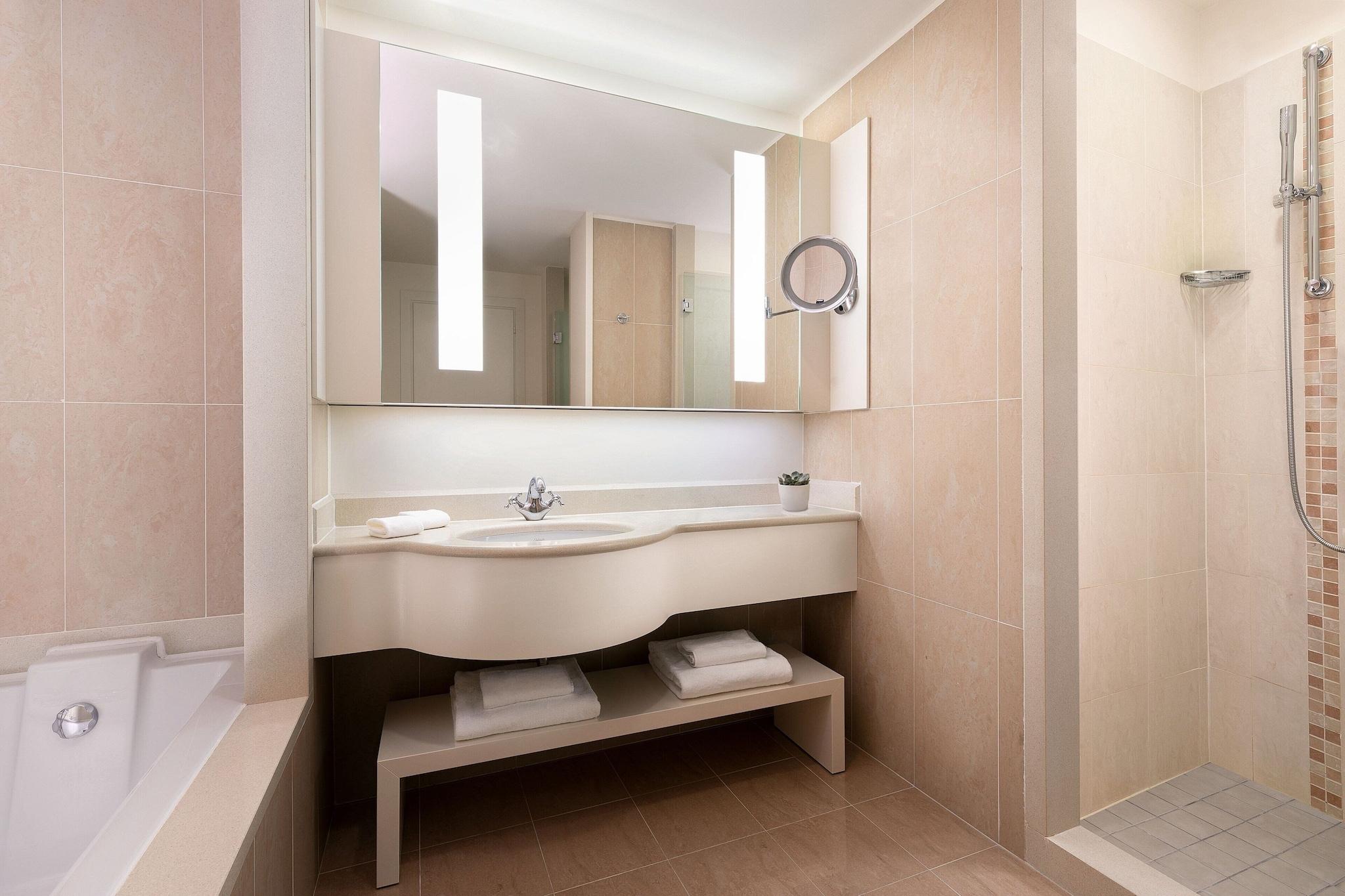 Junior Suite Standard