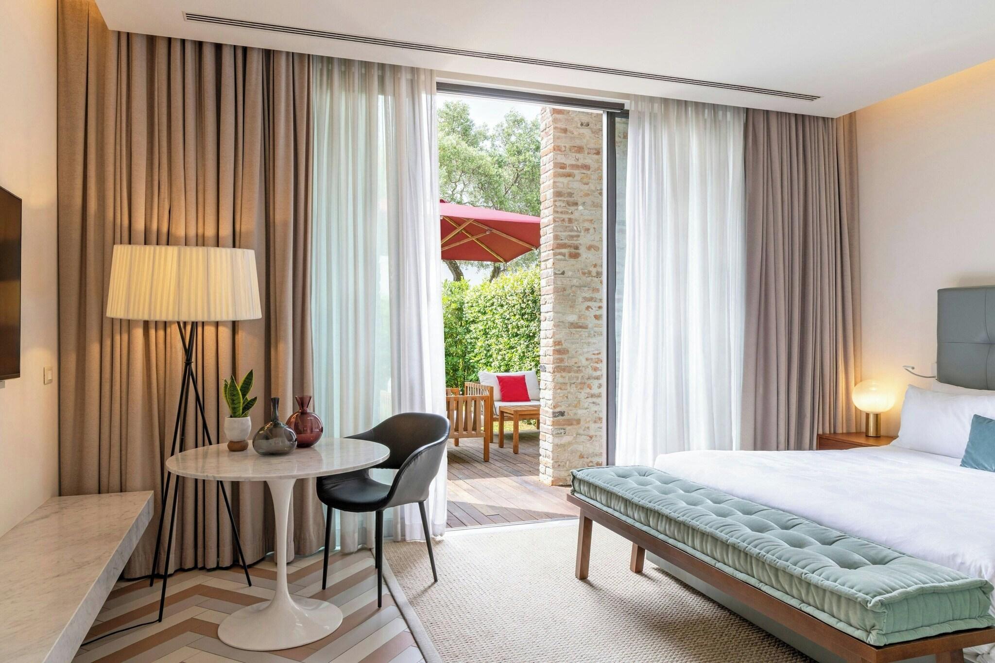 Double Deluxe with Terrace