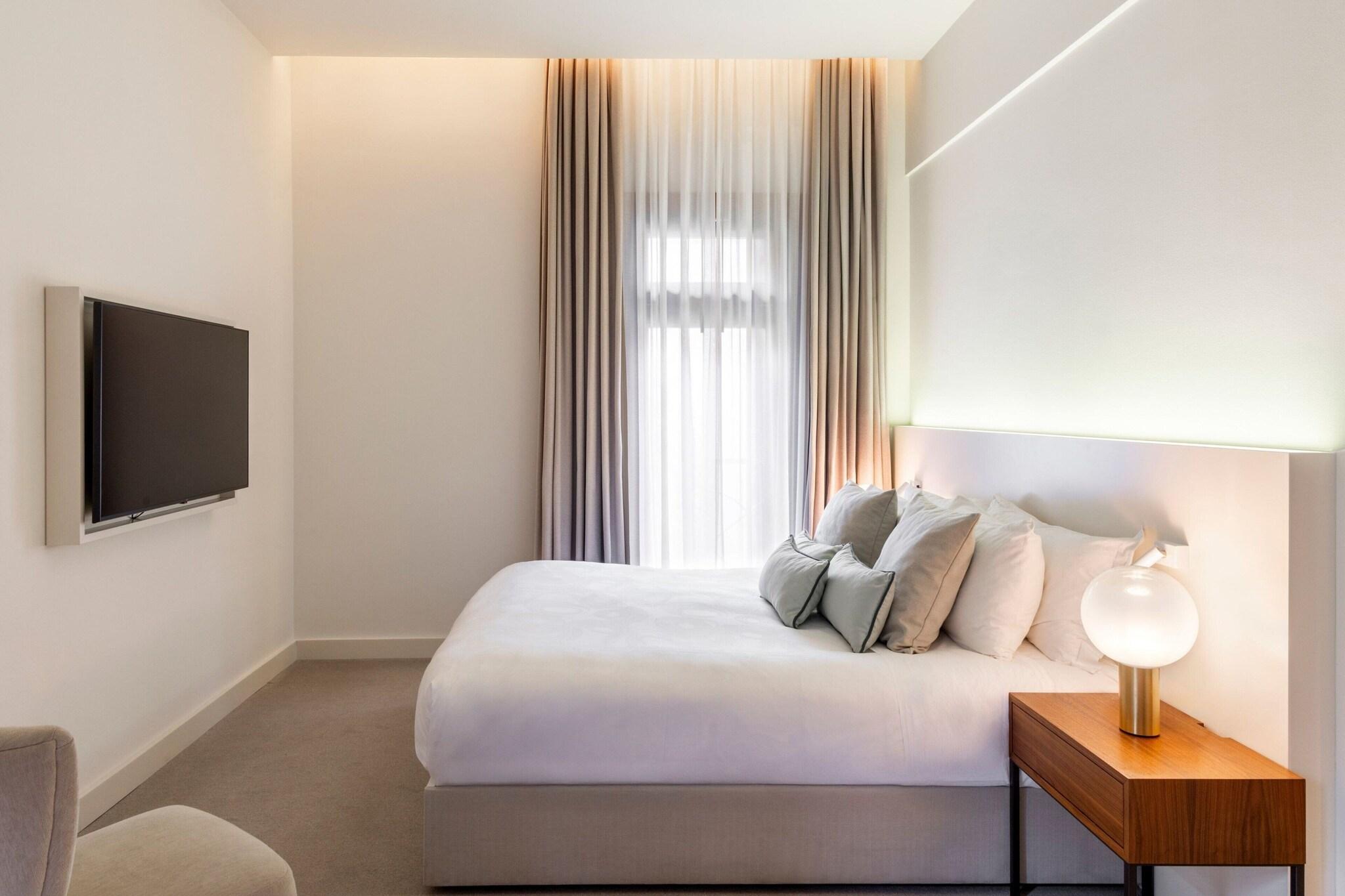 Suite King Bed One Bedroom 