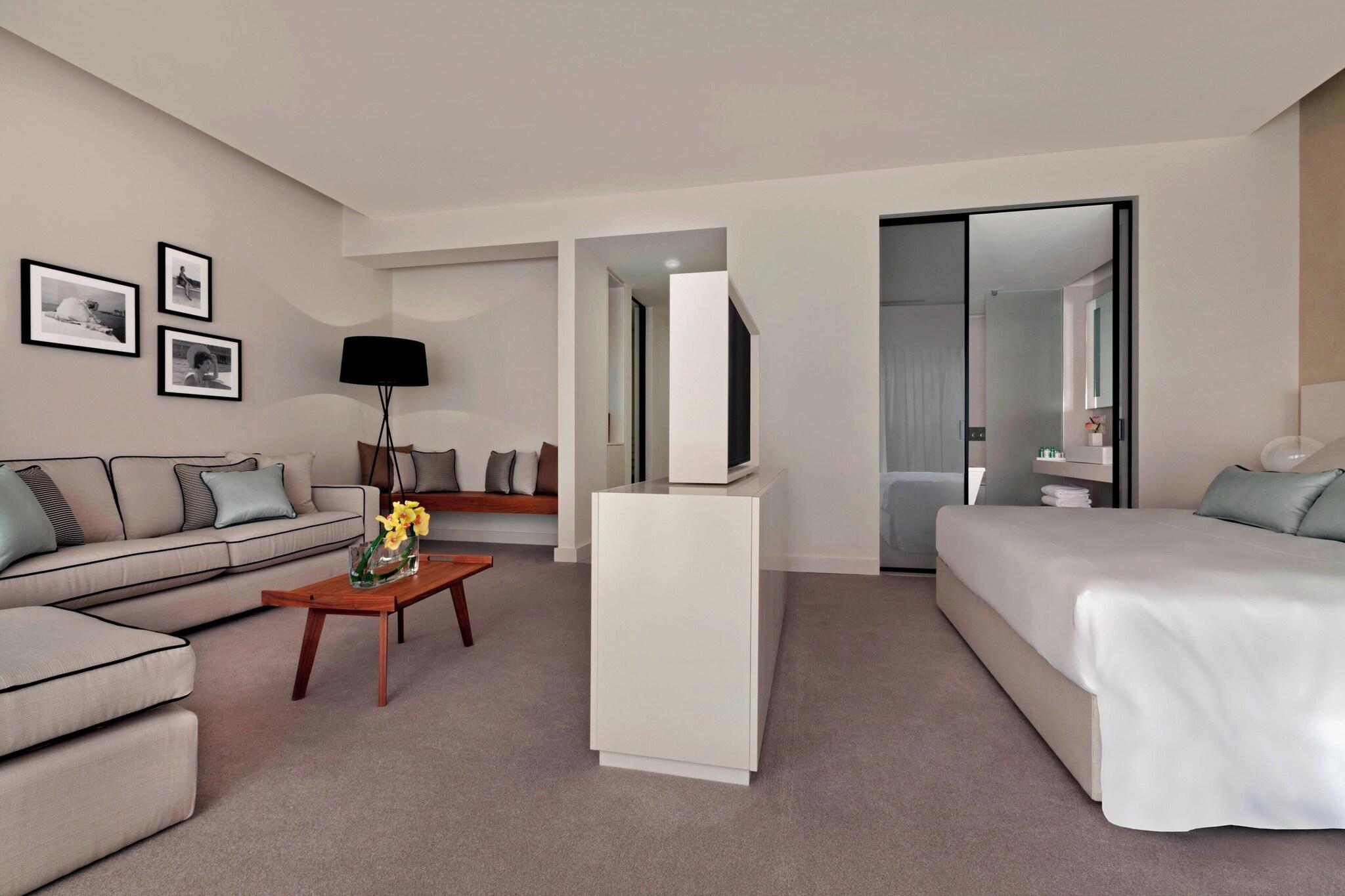 Junior Suite Garden View King Bed