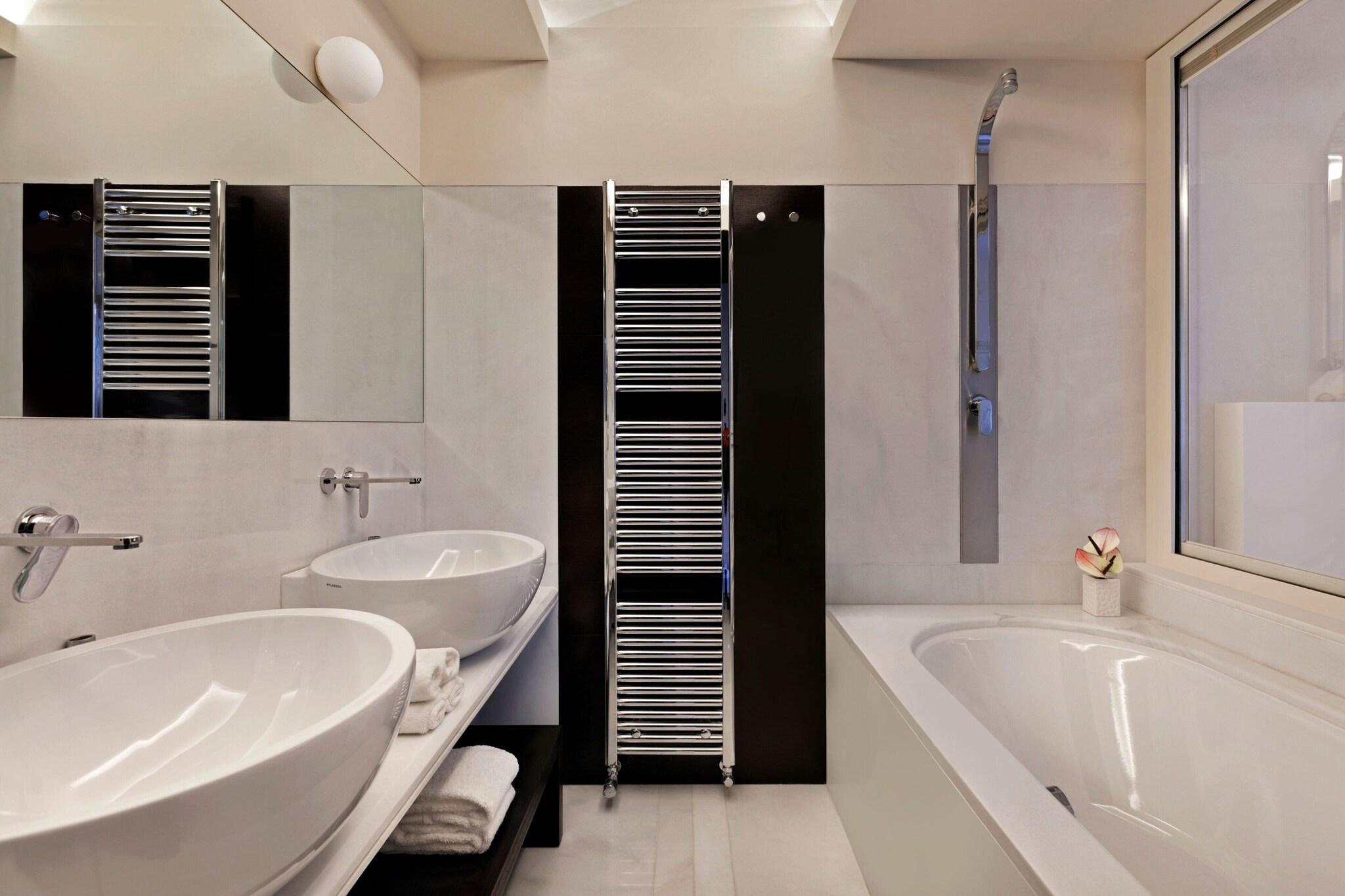 Double Deluxe King Bed