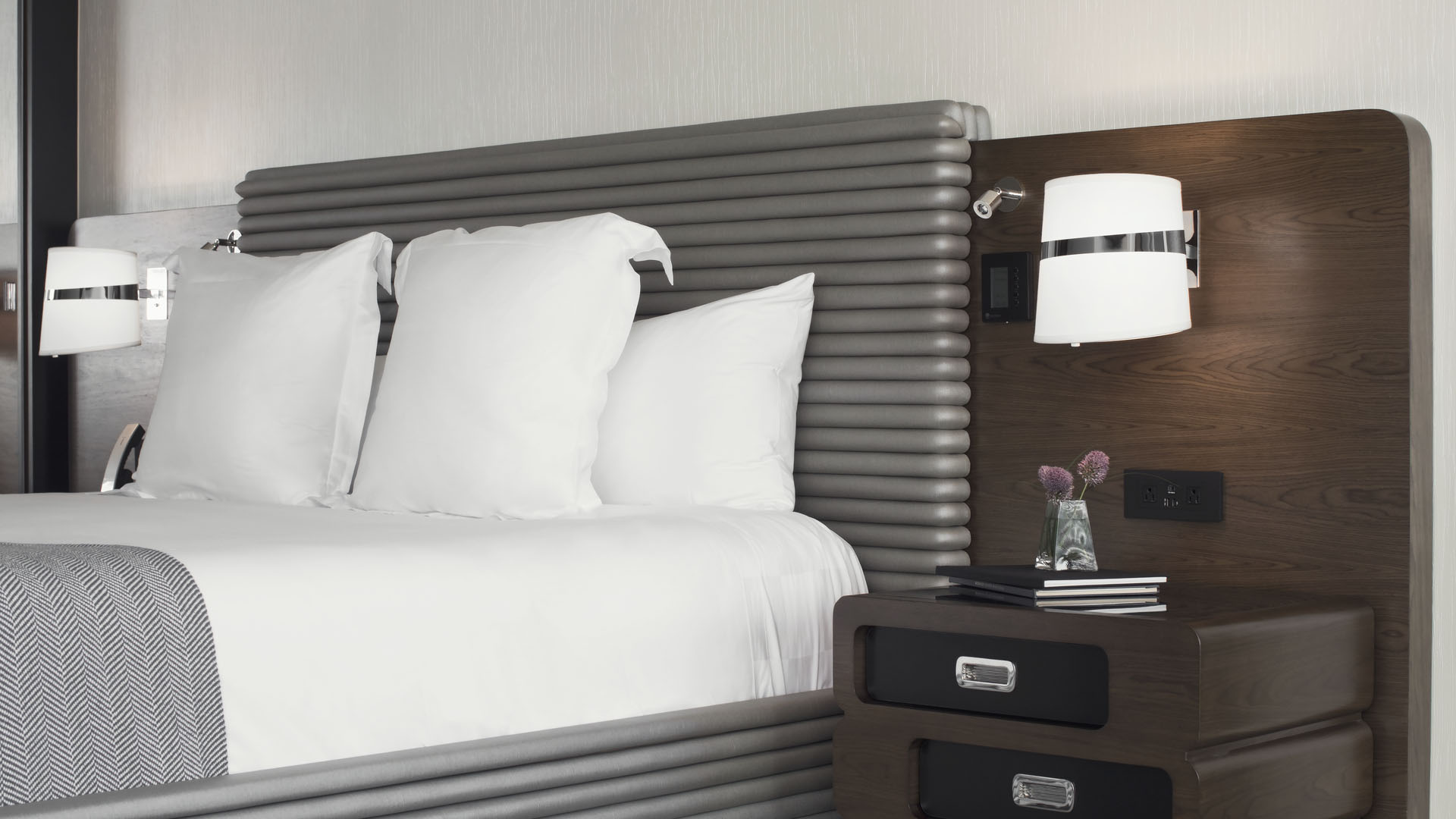 Double Accessible Superior