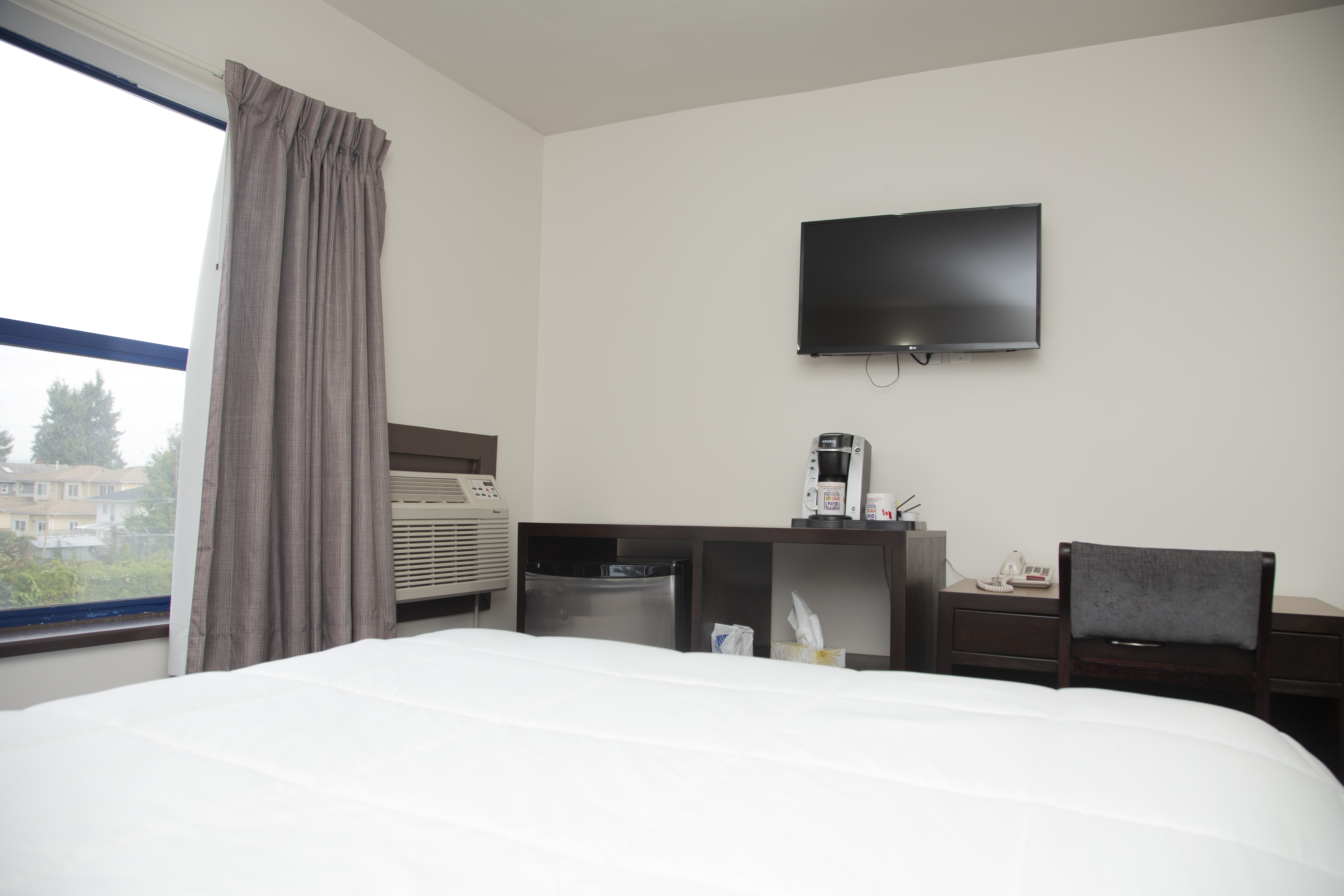 Double Queen Size Bed