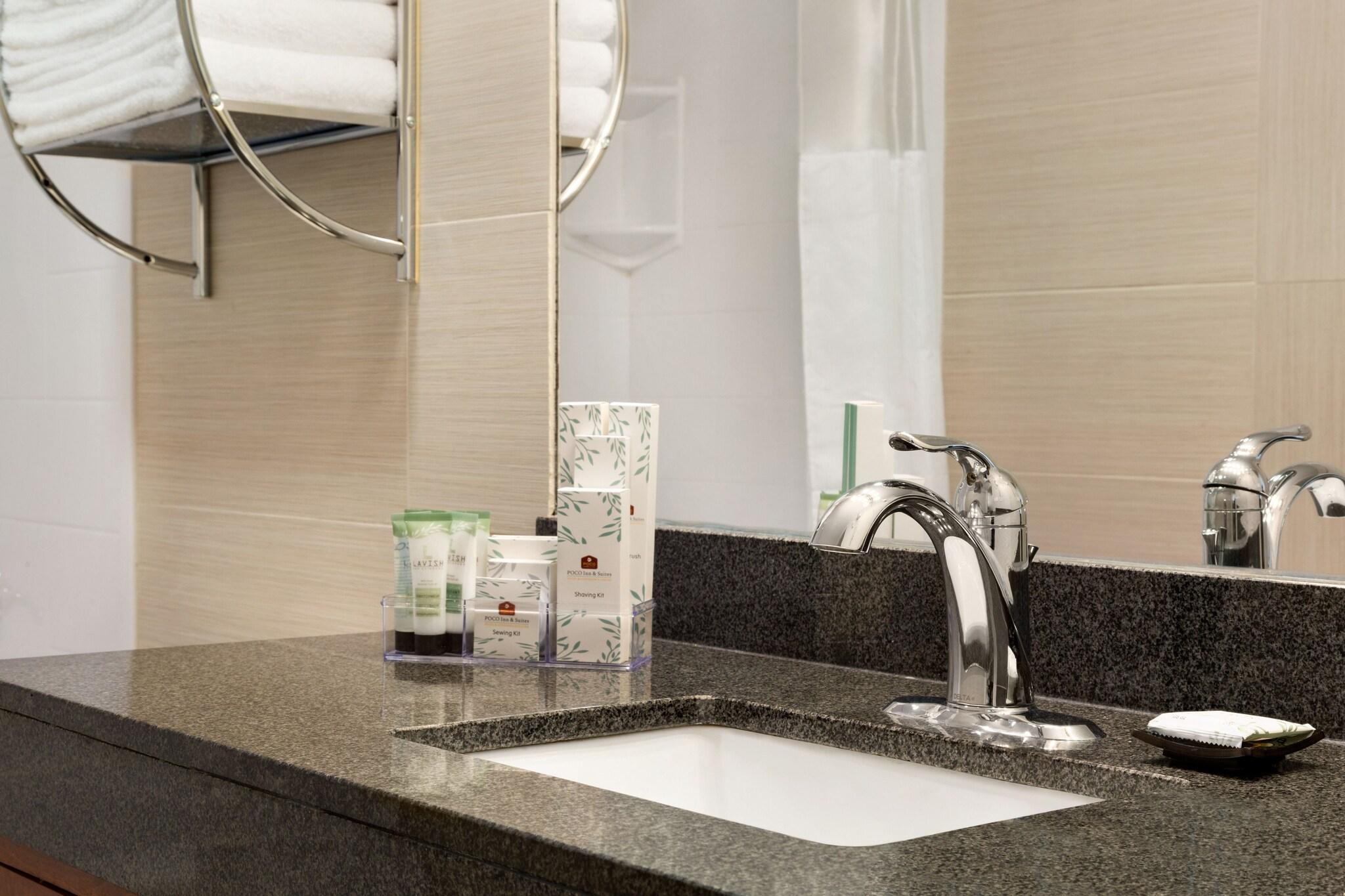 Suite with Kitchenette