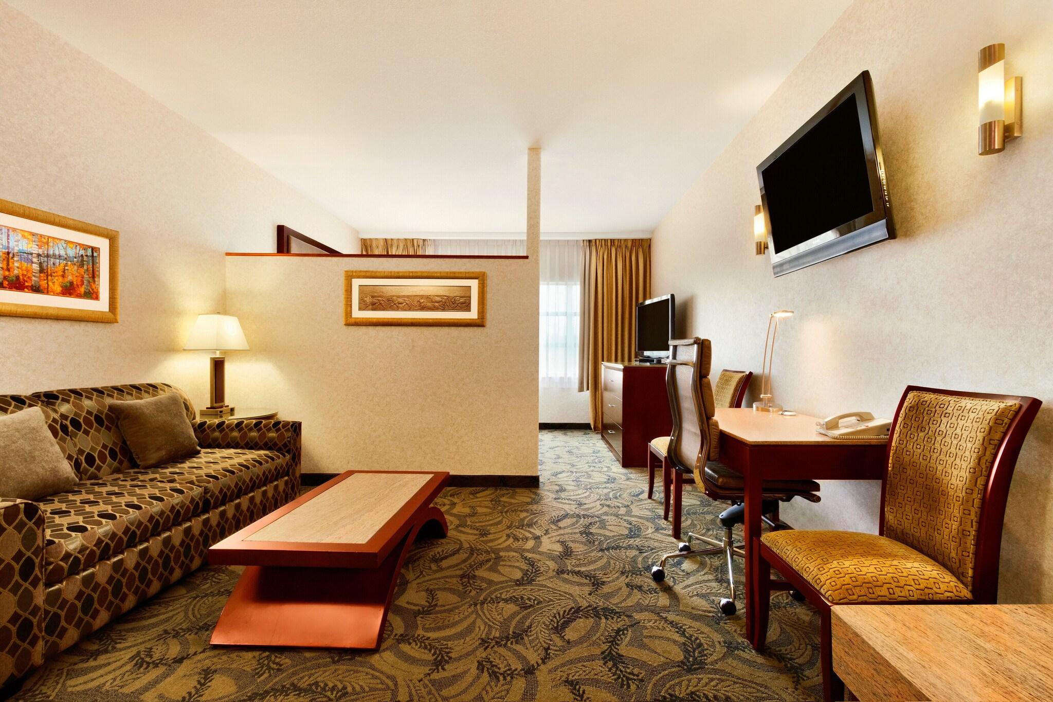 Suite with Kitchenette