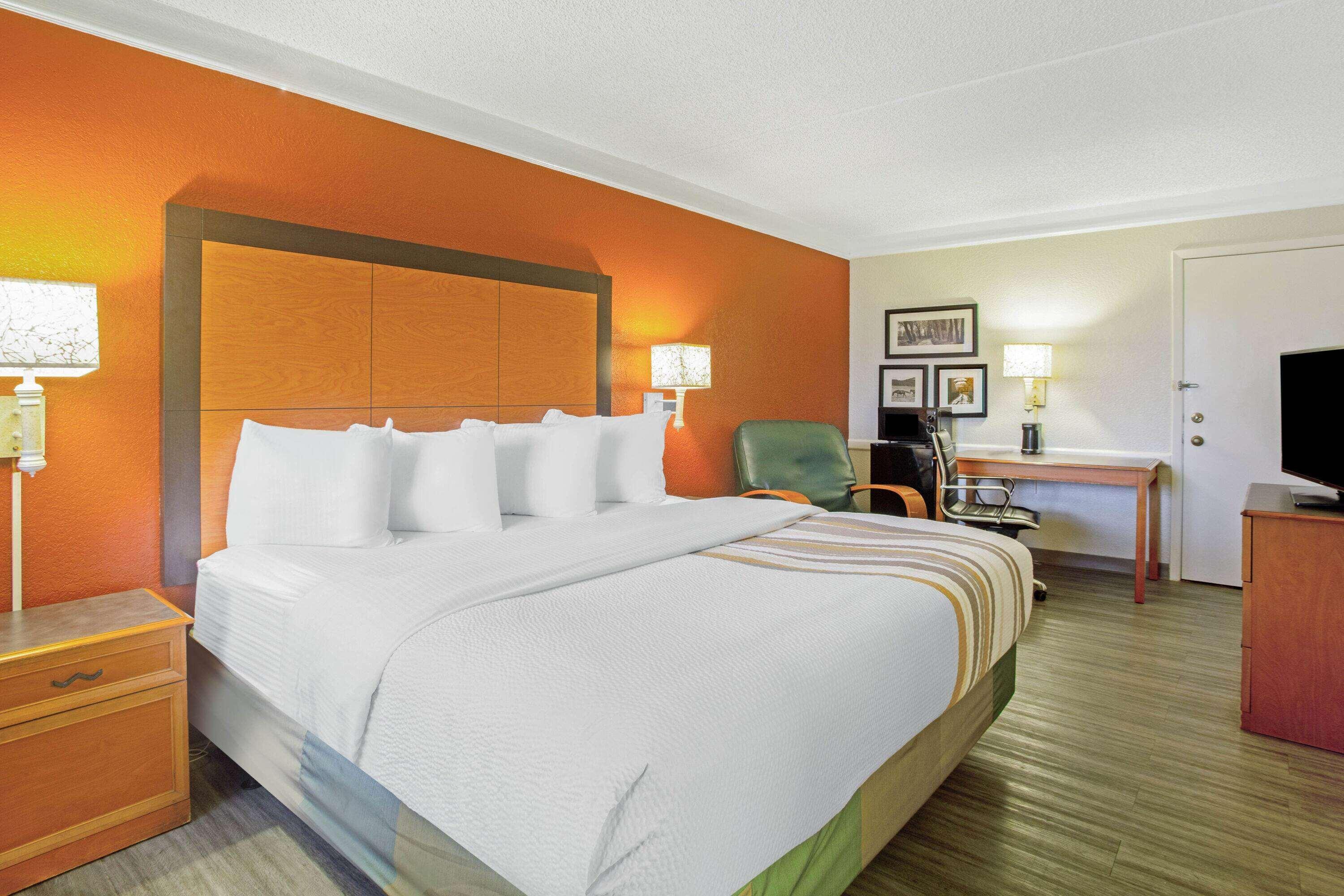 Junior Suite King Size Bed