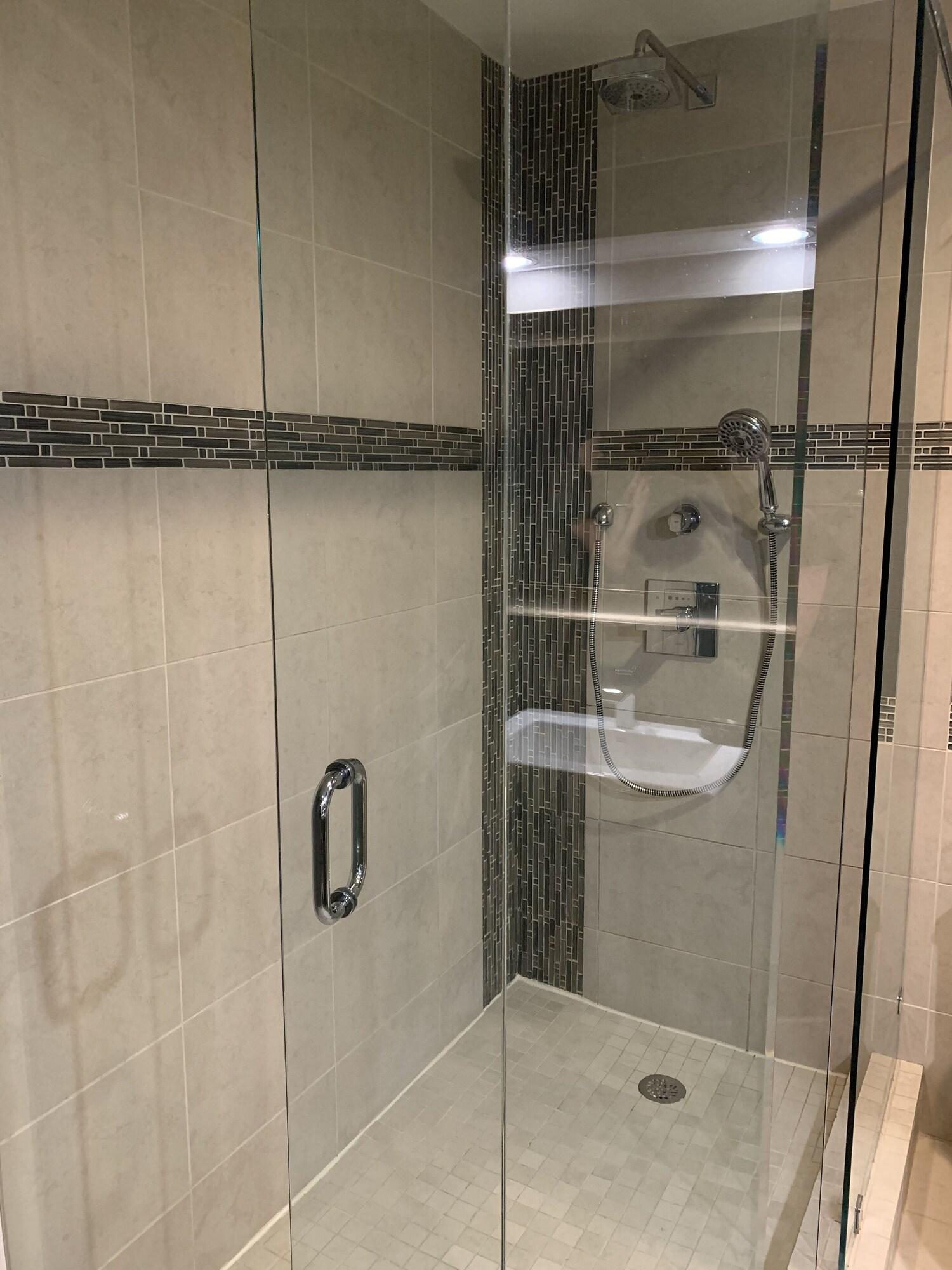 Suite Ocean View King Bed