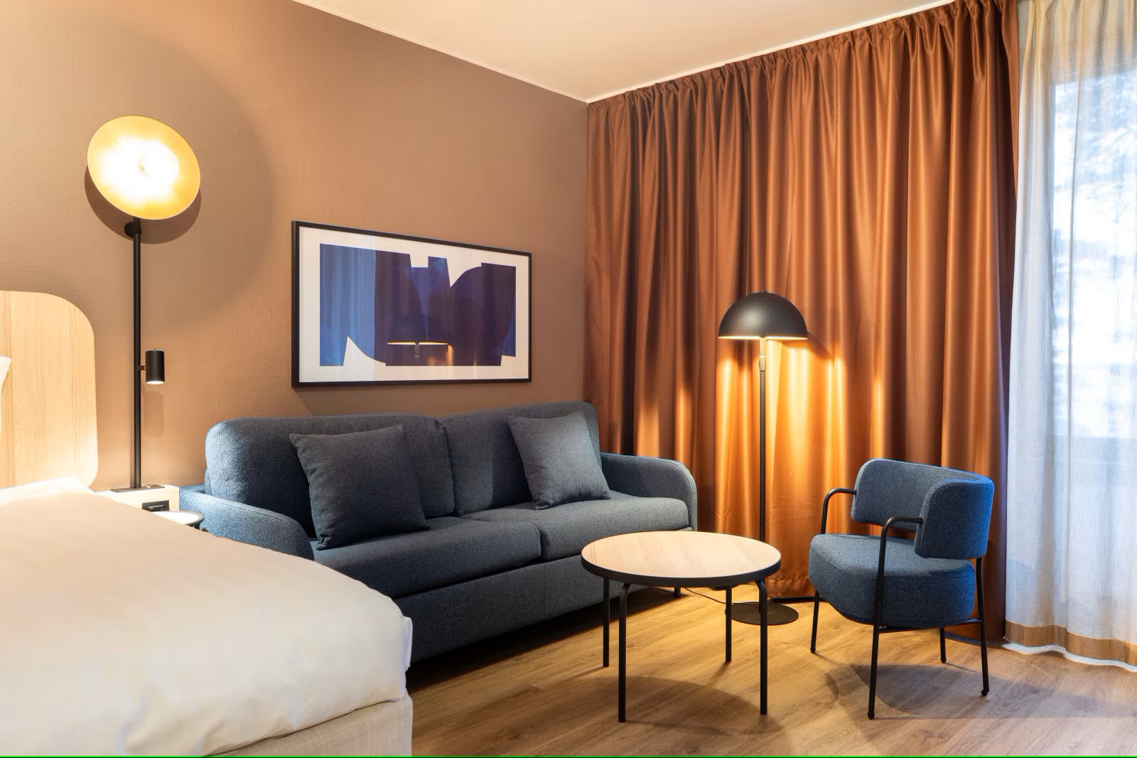 Double Single Superior Queen Bed