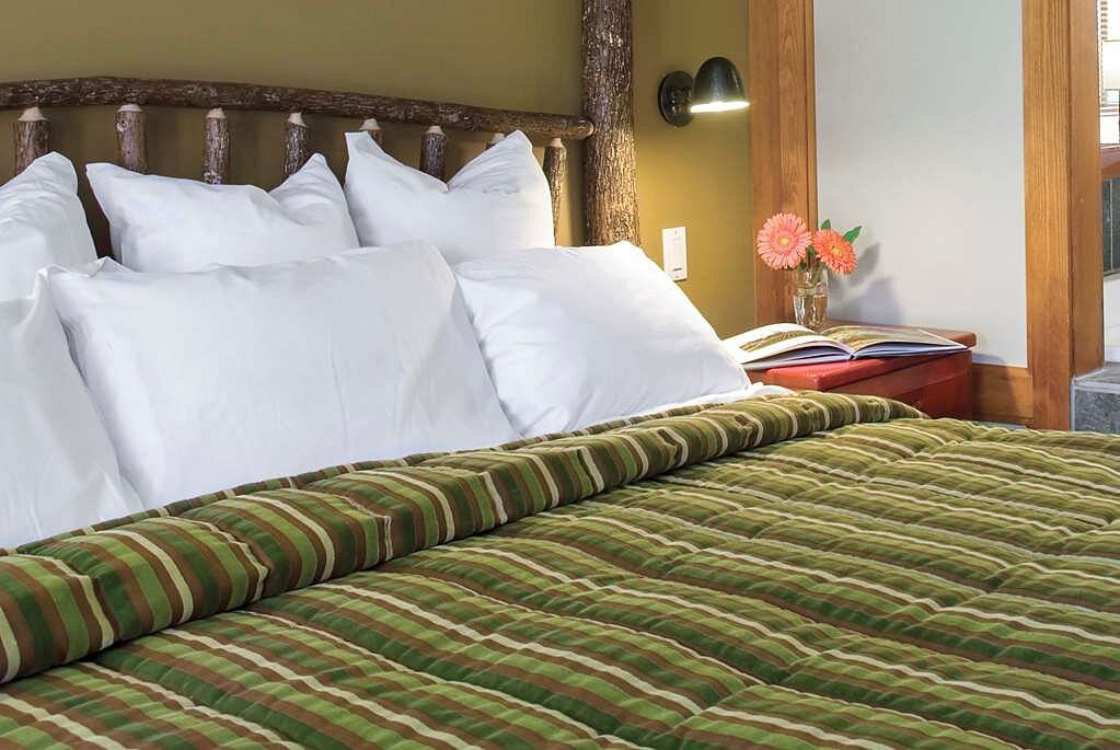 Suite Queen Size Bed