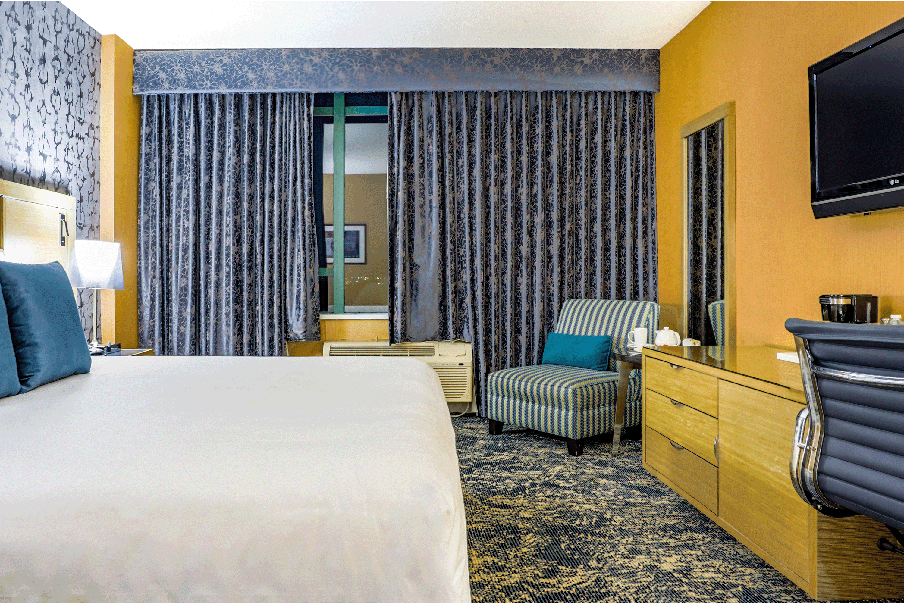 Room Deluxe King Bed