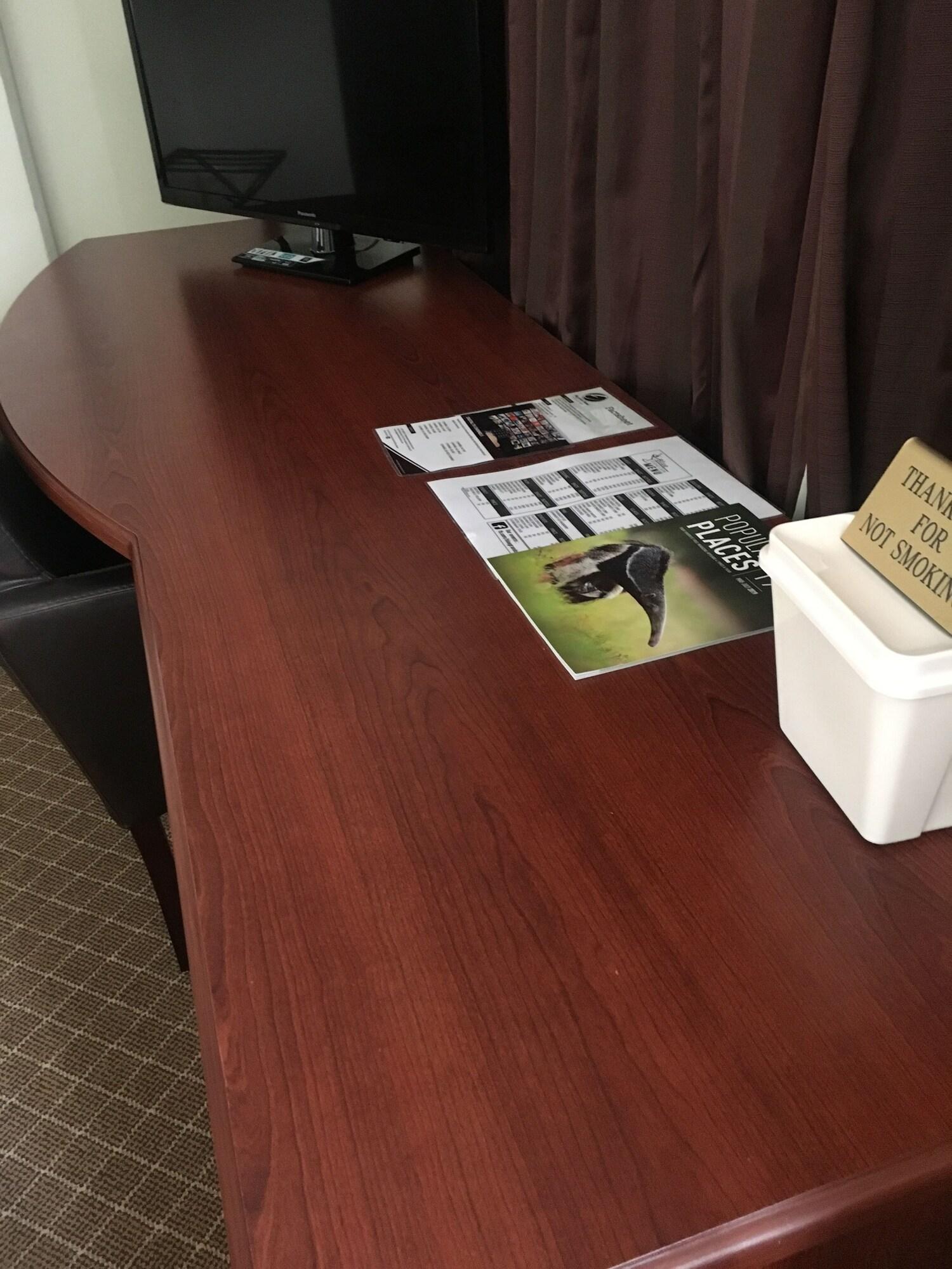 Double Deluxe Two Queen Beds