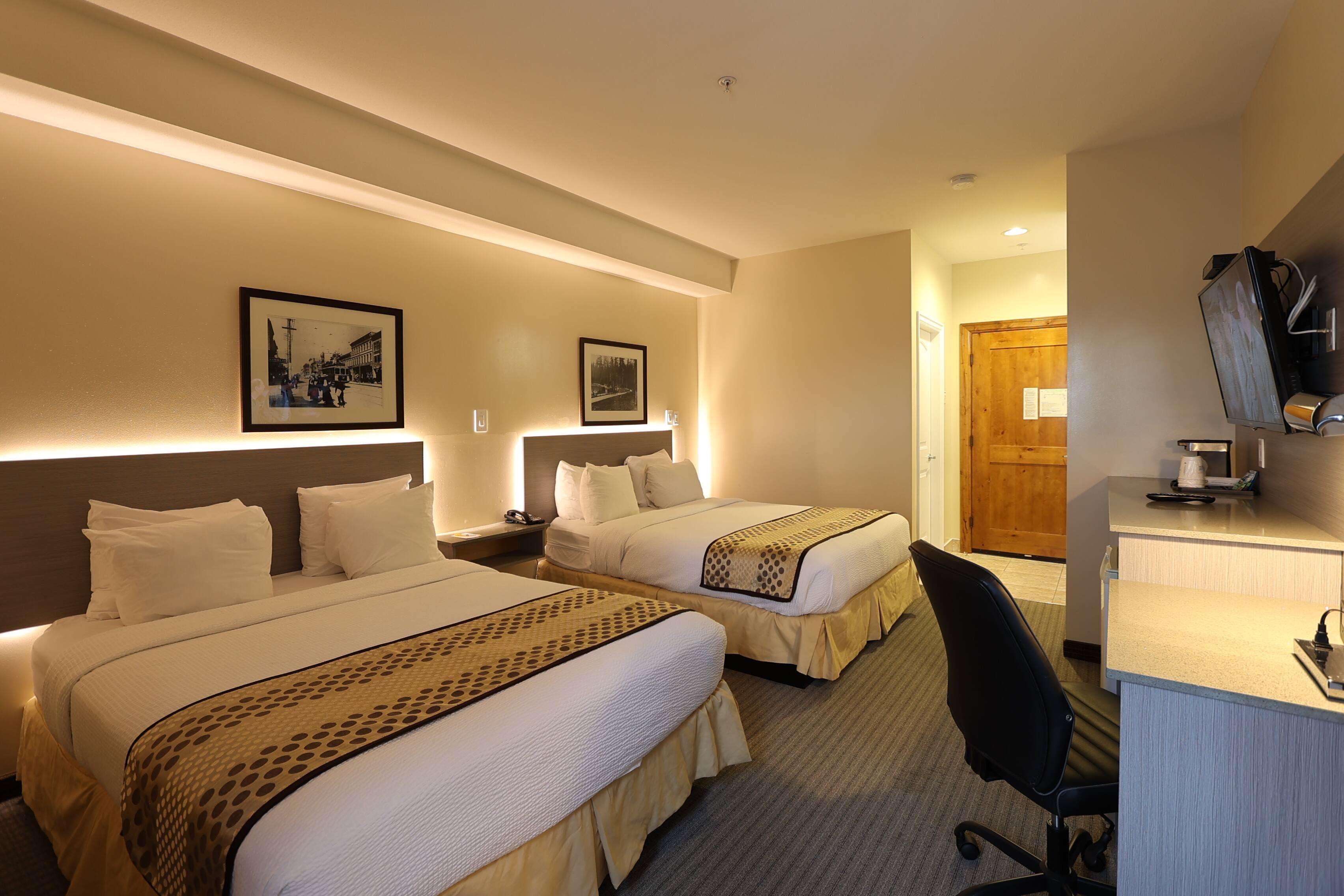 Quadruple Two Queen Beds Non Smoking