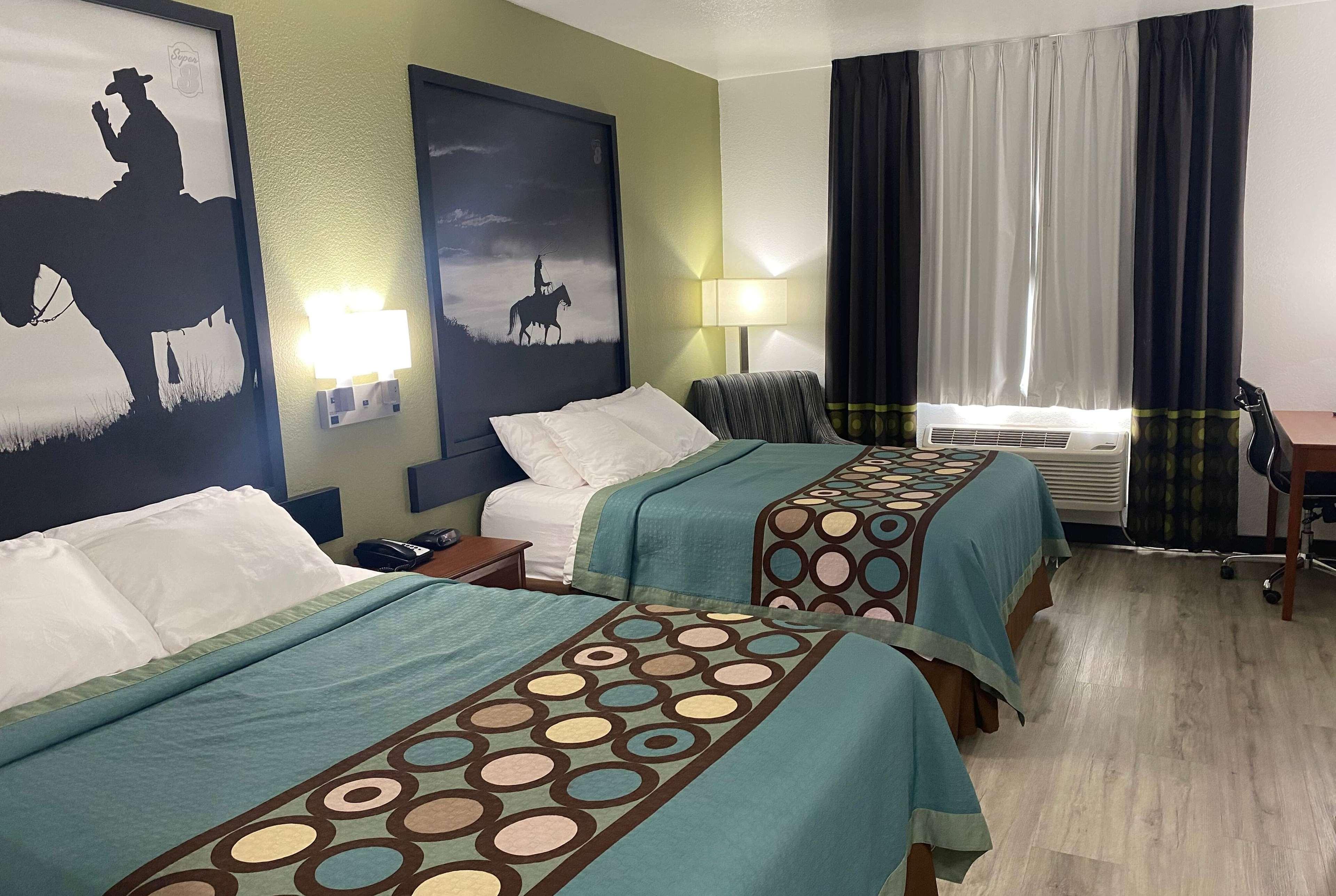 Quadruple Two Queen Beds