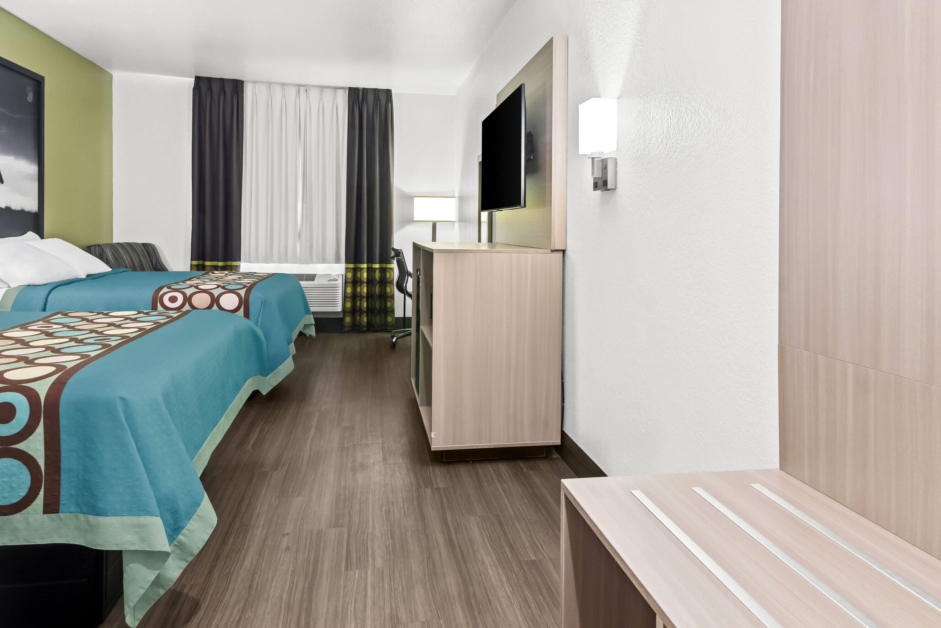 Quadruple Two Queen Beds