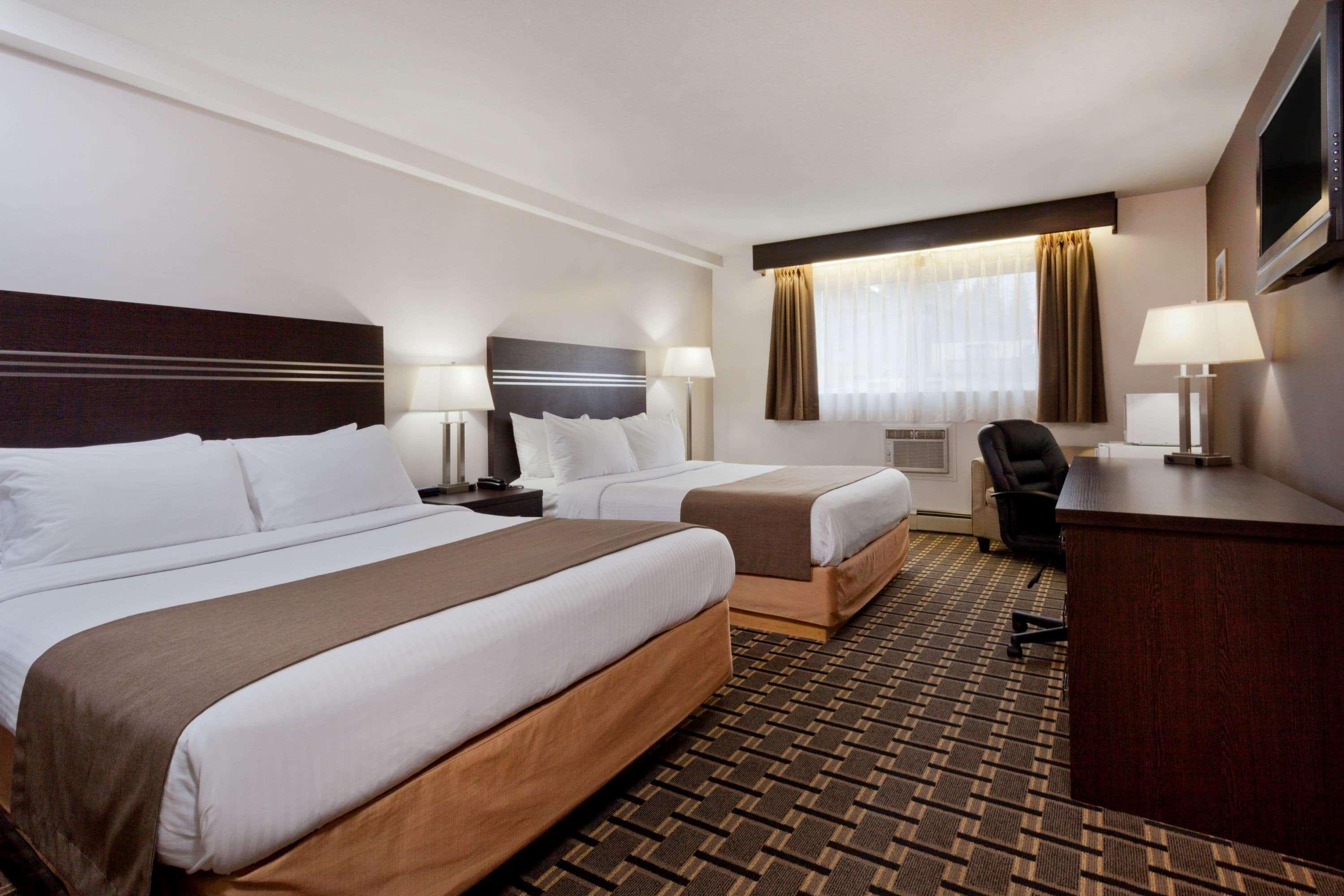 Quadruple Two Queen Beds