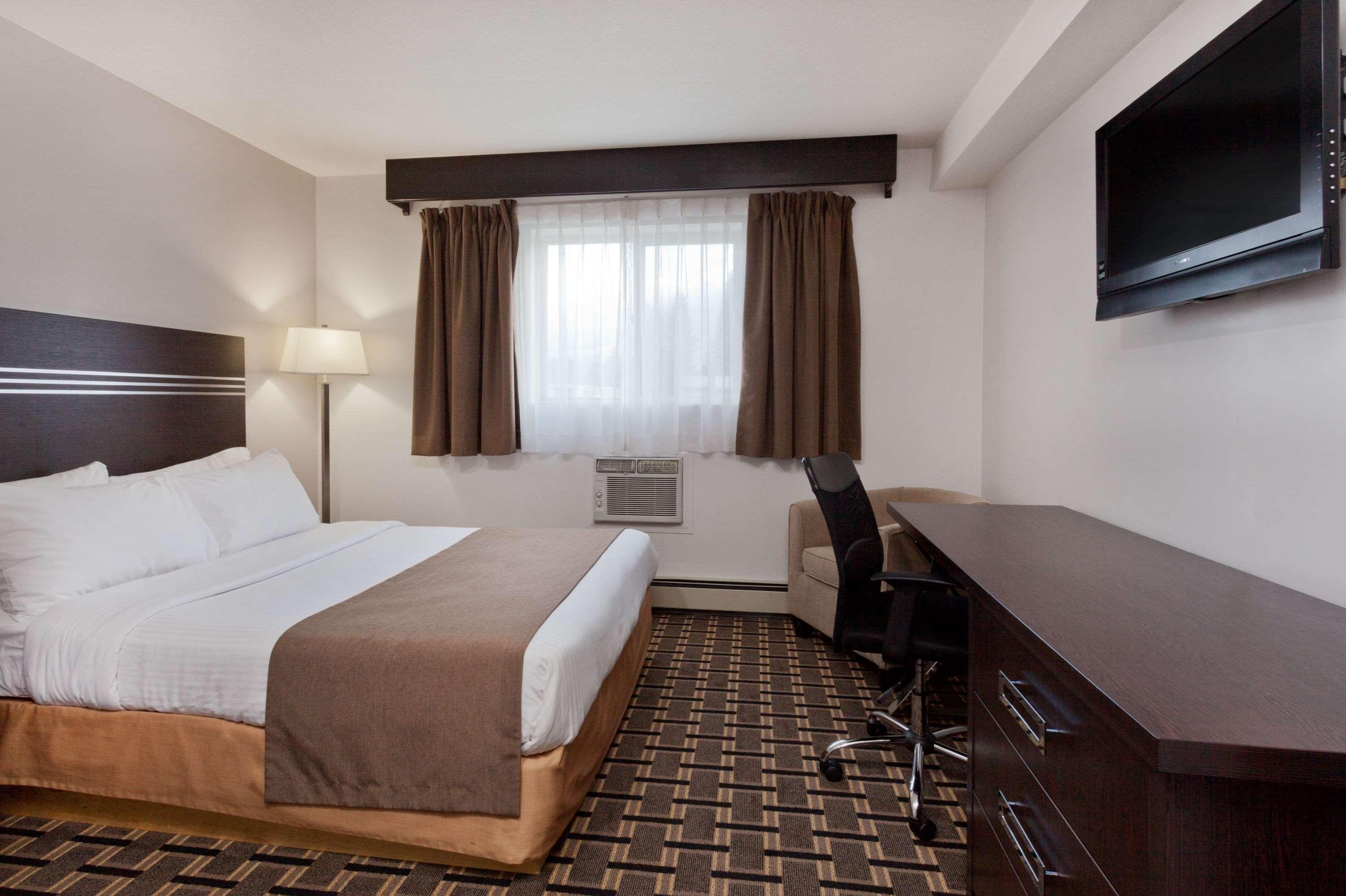 Double Queen Size Bed