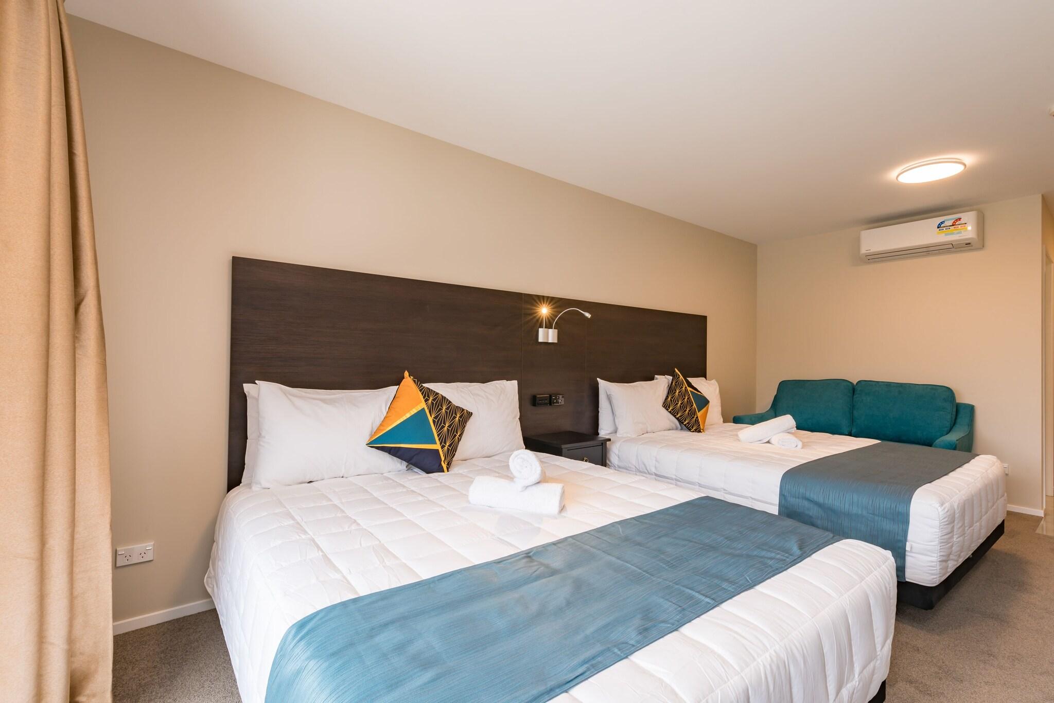 Studio Two Queen Beds Superior