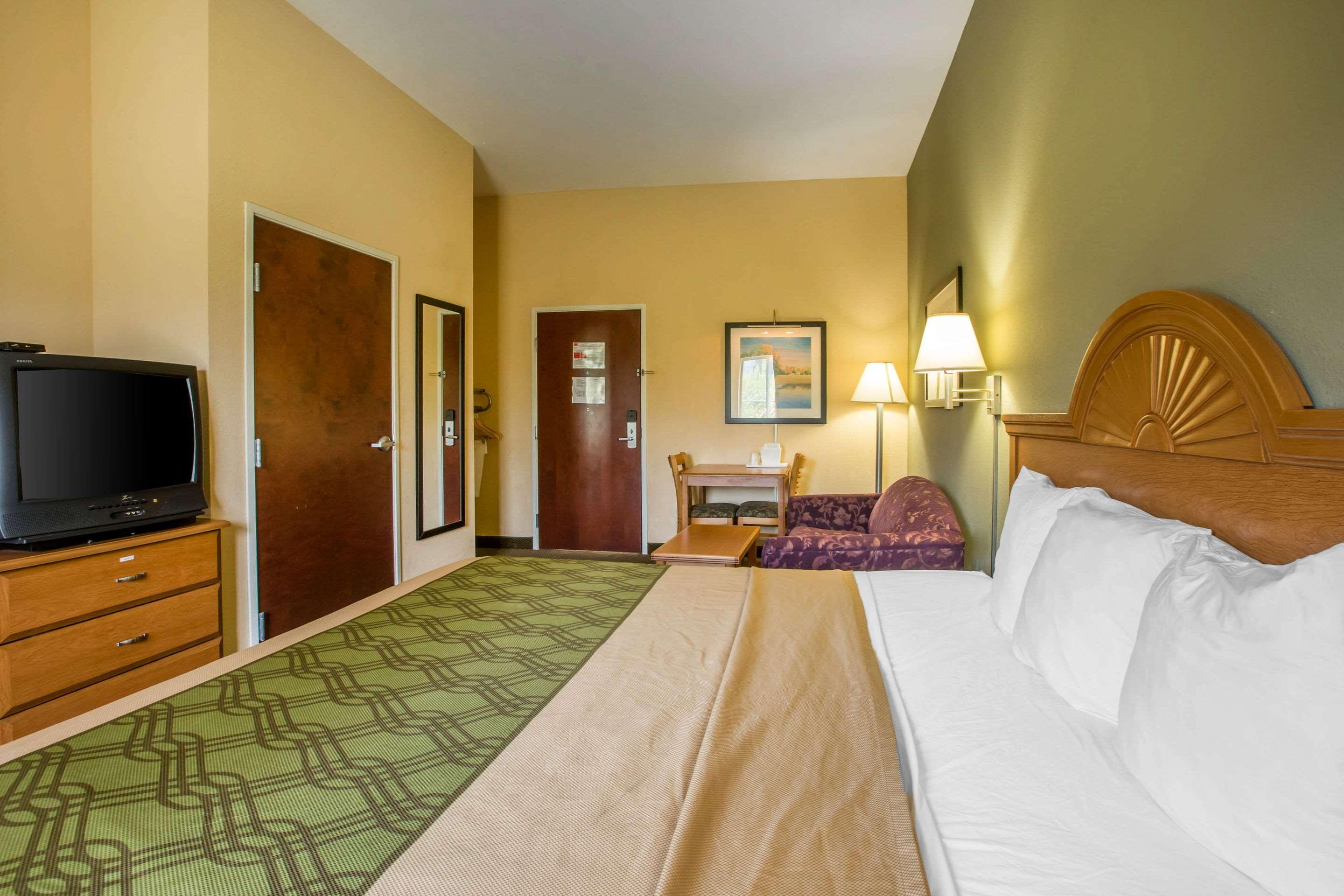 Double King Bed Non Smoking